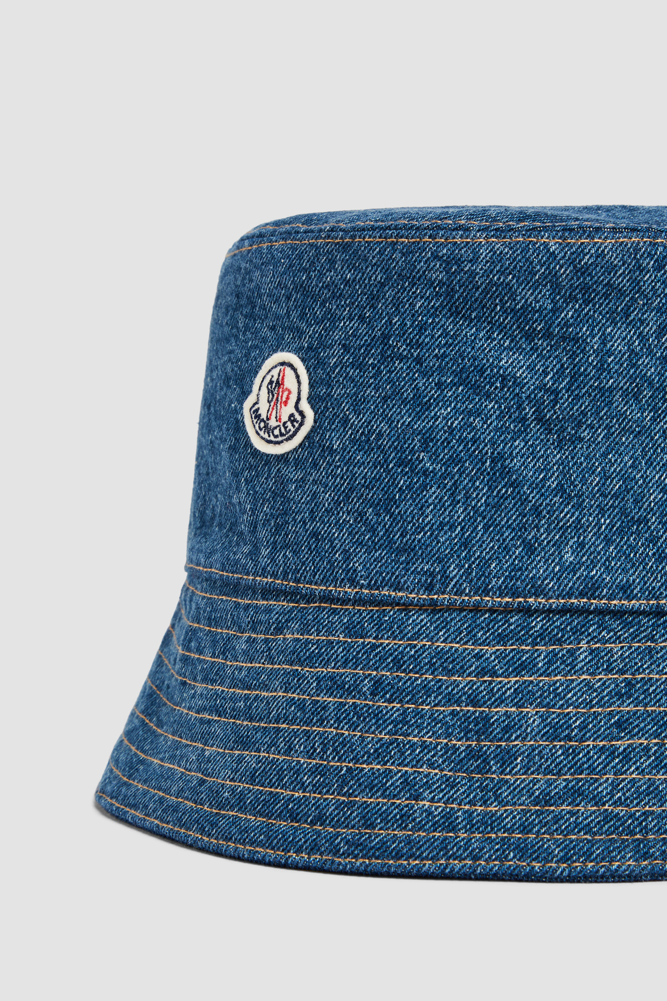 Moncler Logo Sticker Fisherman Hat In Blue
