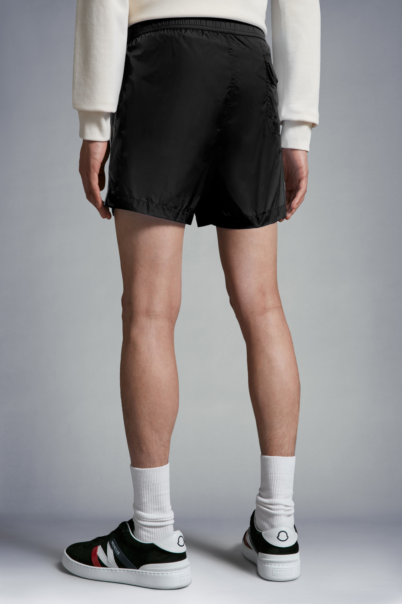 MONCLER MONCLER LOGO PATCH DRAWSTRING SWIM SHORTS