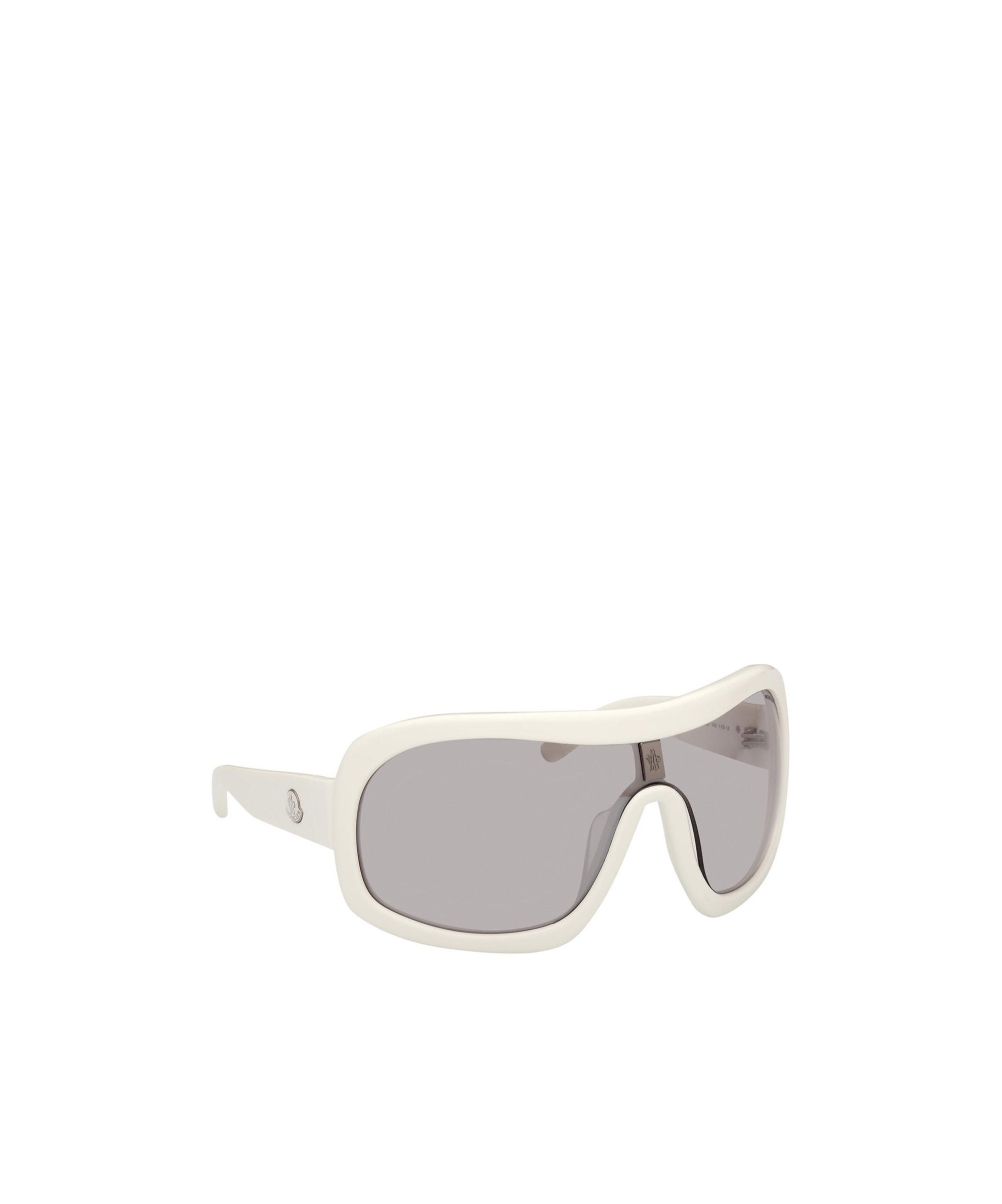 Moncler Franconia Shield-frame Sunglasses In Nude