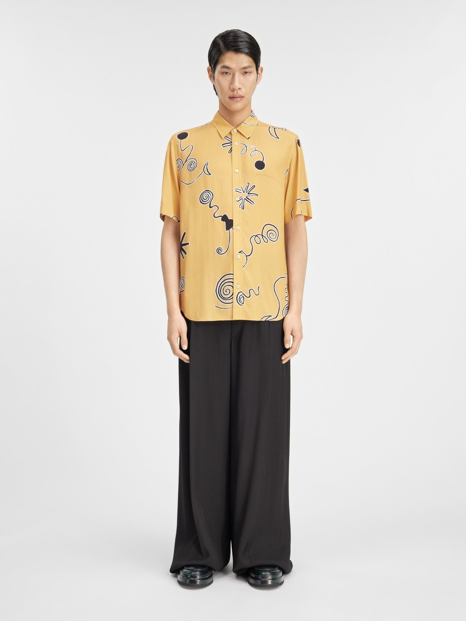 Shop Jacquemus Arty Spiral Print Short-sleeve Shirt In Yellow