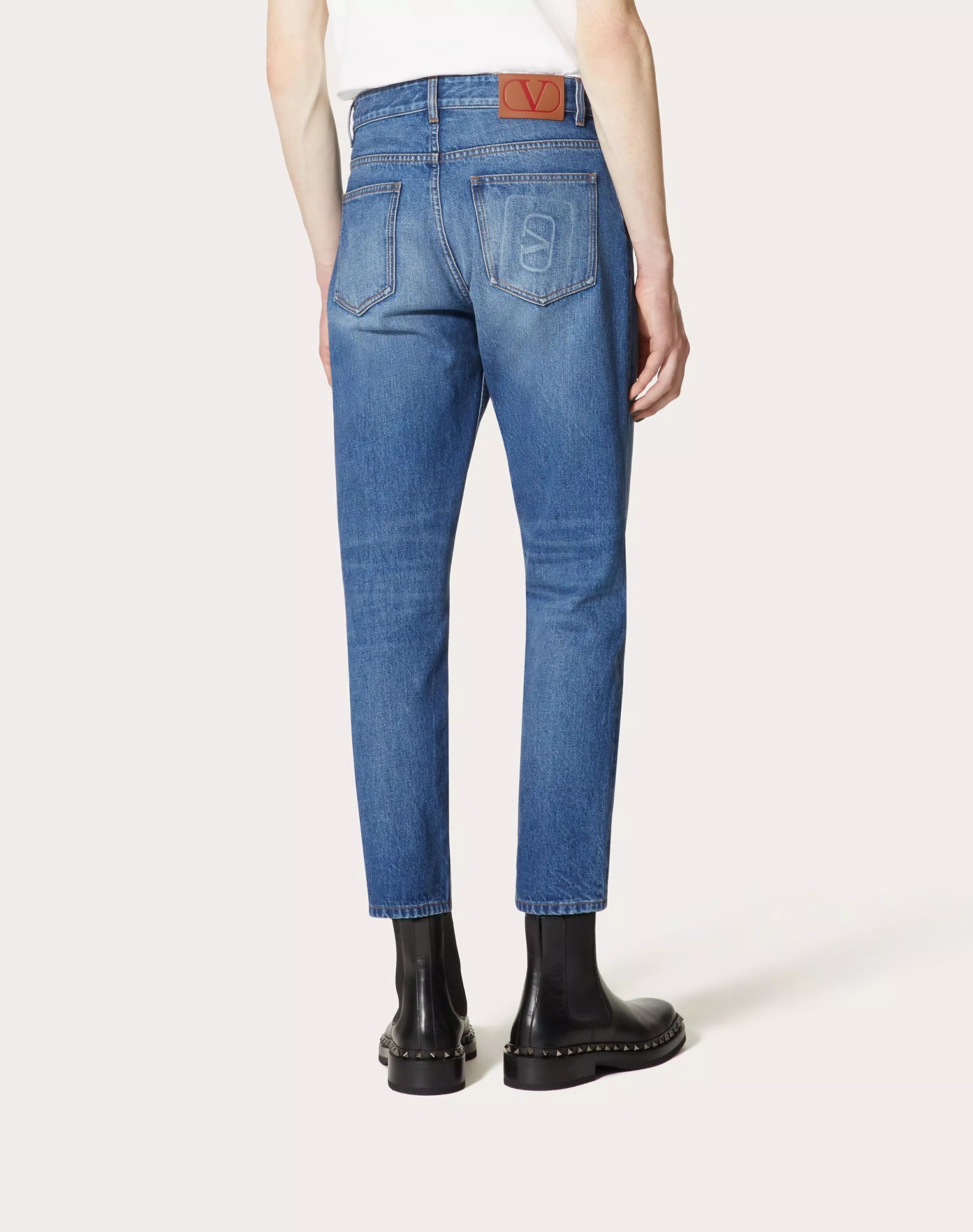 VALENTINO VALENTINO LOGO PATCH CROPPED JEANS