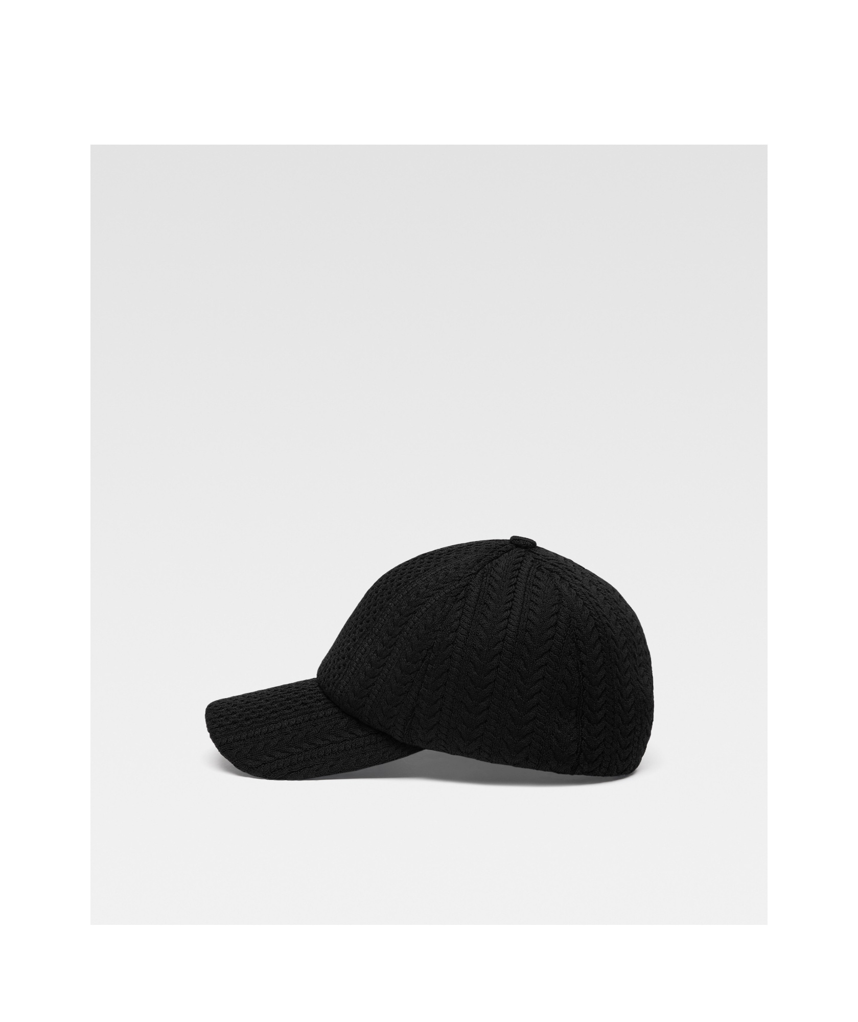 Jacquemus Belo Baseball Cap In Black