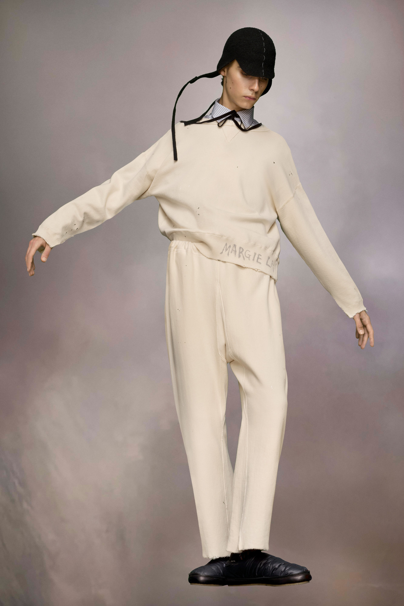 MAISON MARGIELA MAISON MARGIELA HANDWRITTEN RAW-CUT EDGE DISTRESSED SWEATSHIRT