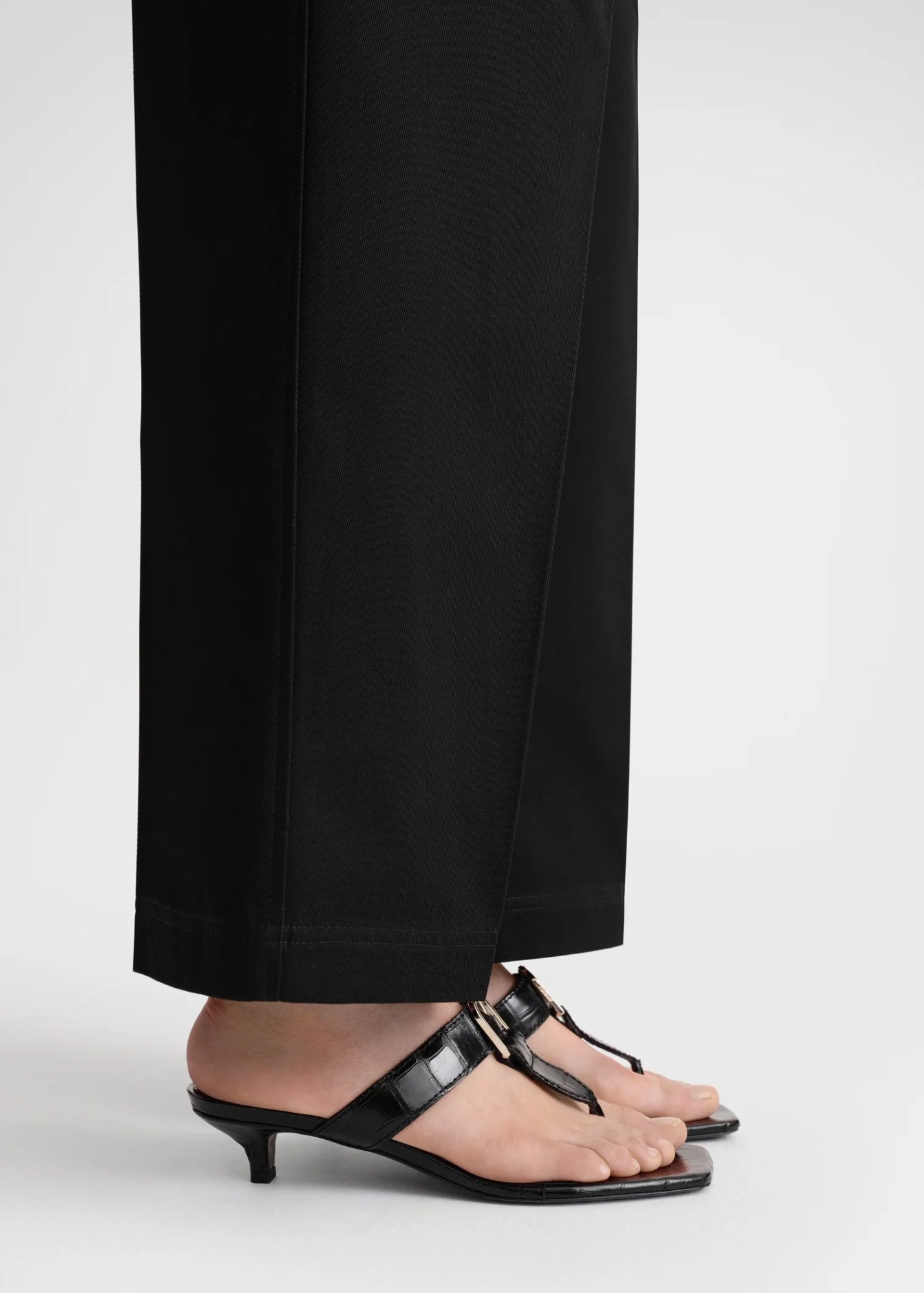 Totême Toteme Women Belted Croco Flip-flop Heels In Black