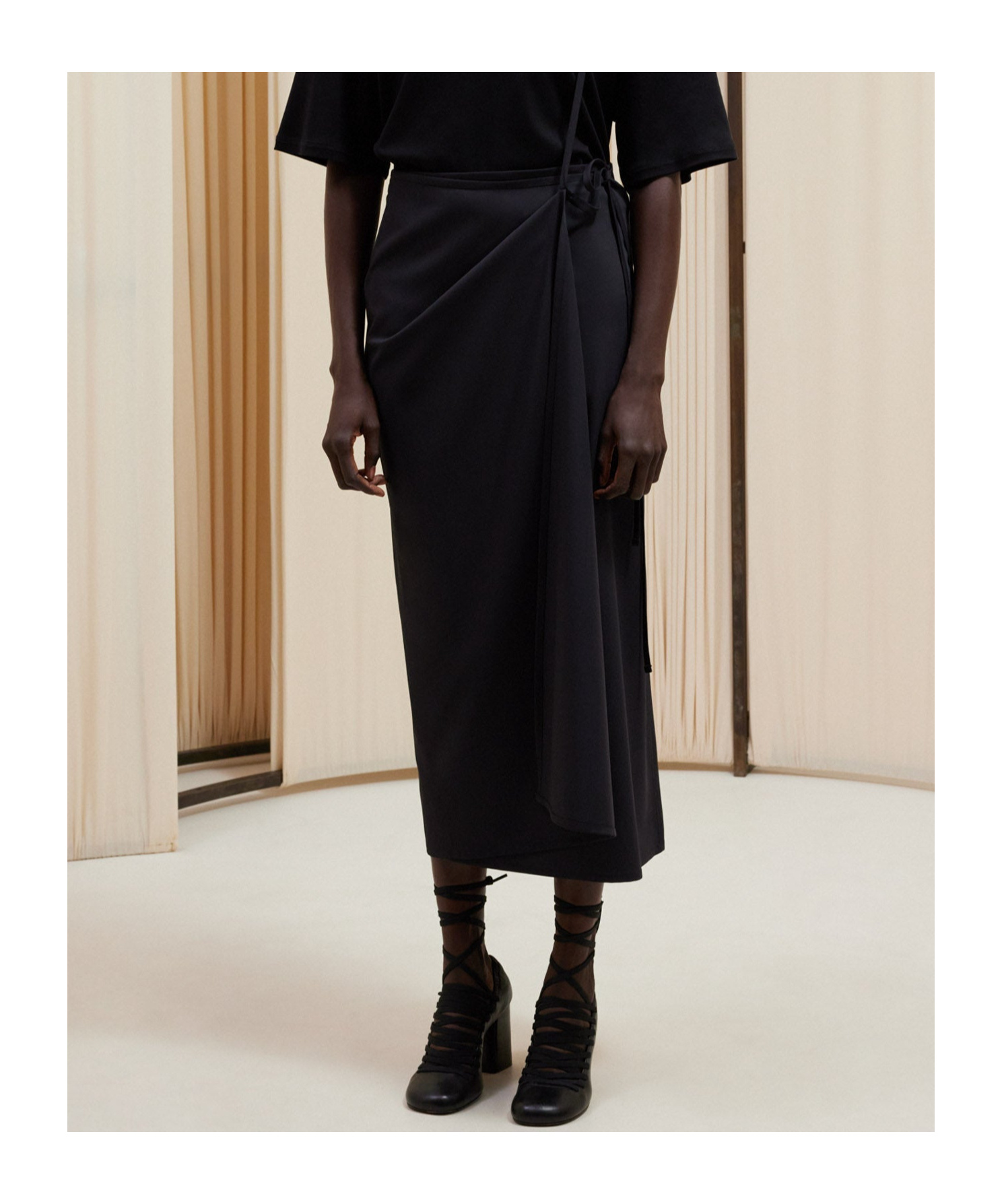 Lemaire Tie-fastening Wrap Maxi Skirt In Black