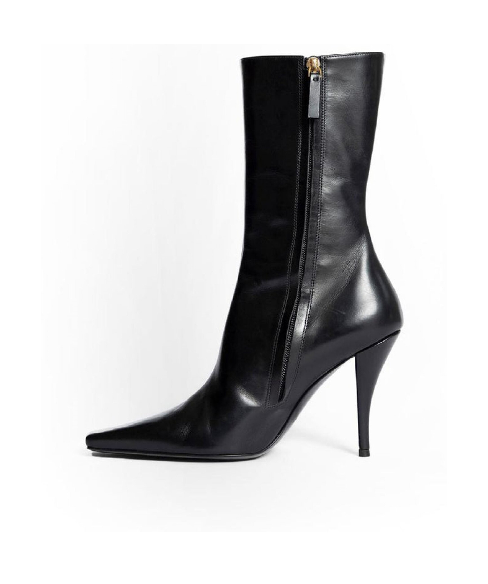 The Row Shrimpton Leather Ankle Boots In Black
