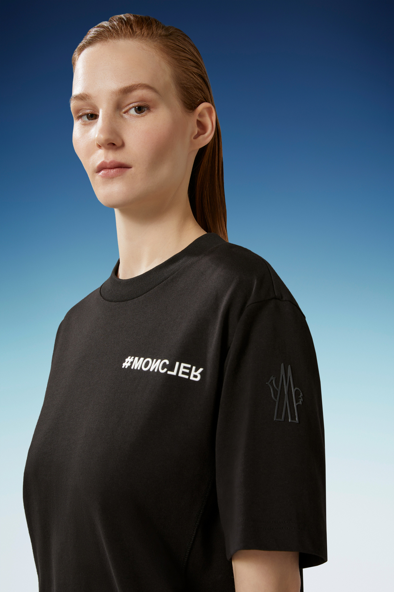 Moncler Logo T-shirt In Black