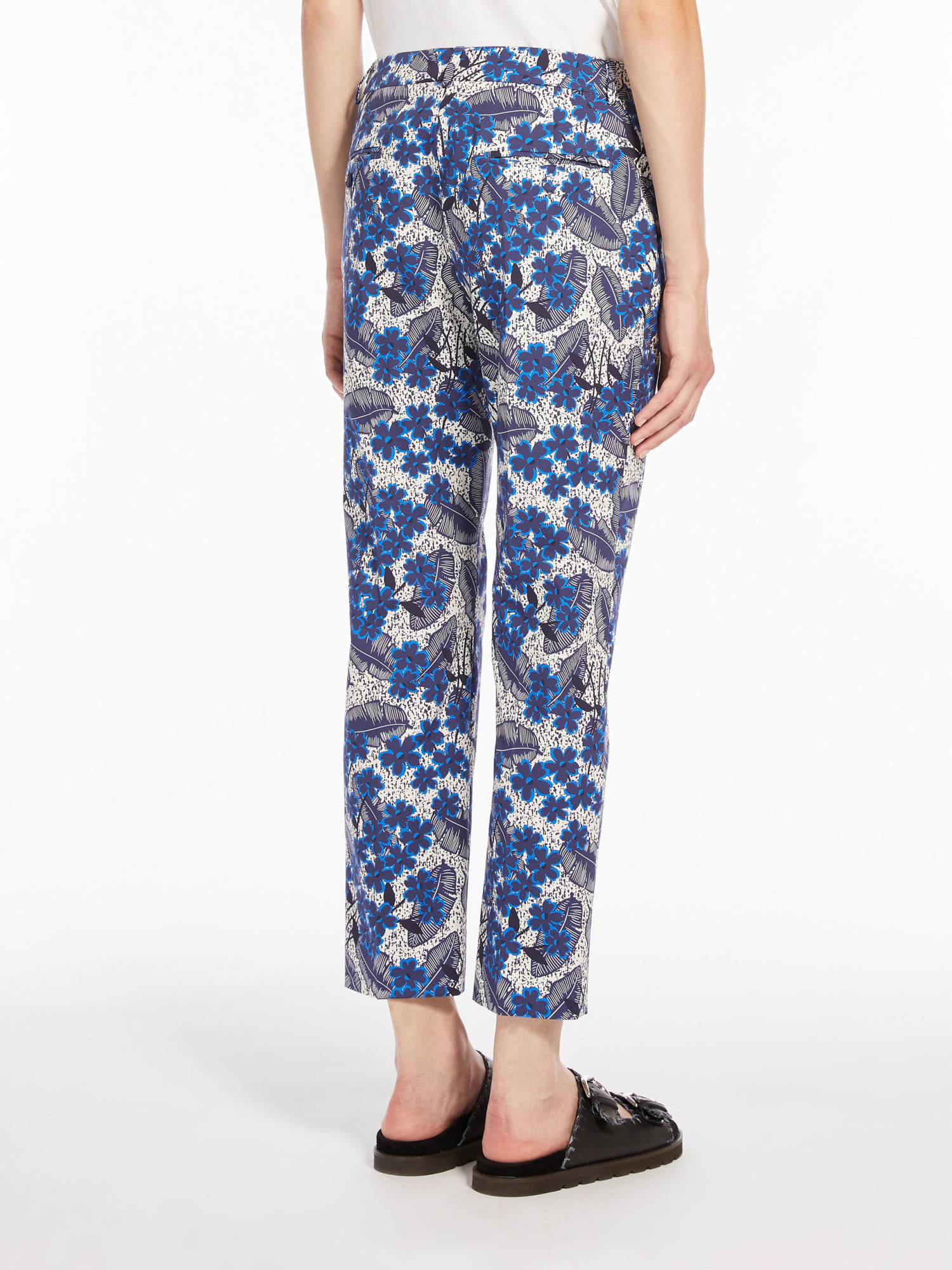 Weekend Max Mara Floral Printed Cropped Trousers In Blue