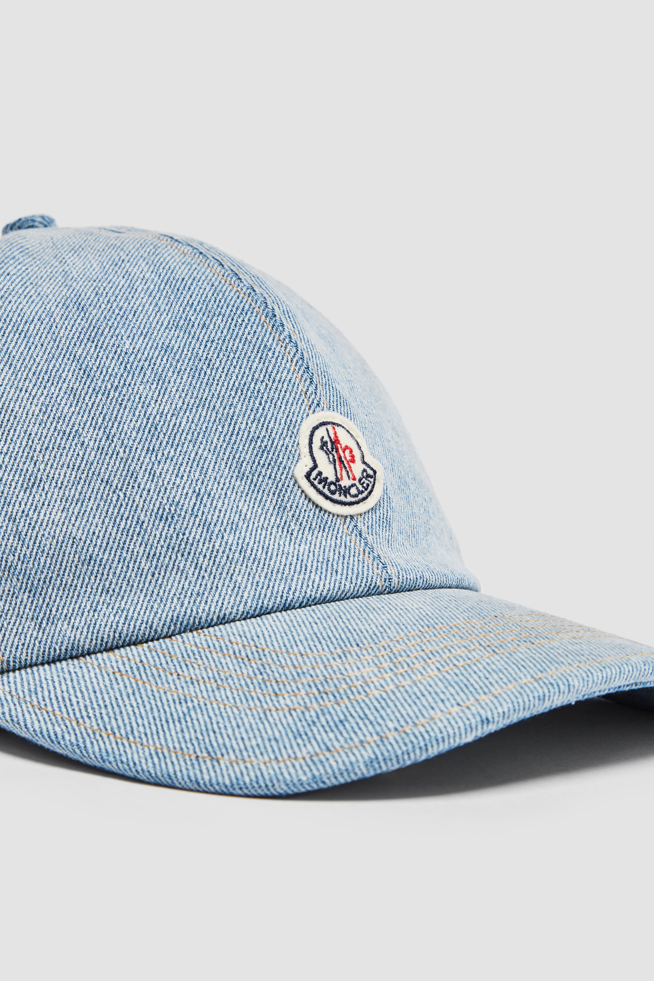 Moncler Logo-patch Denim Cap In Blue