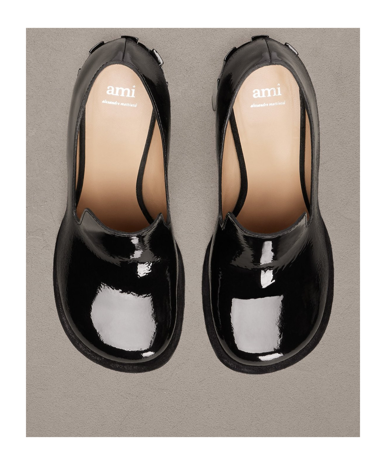 Ami Alexandre Mattiussi Round Heel Patent-leather Loafers In Black