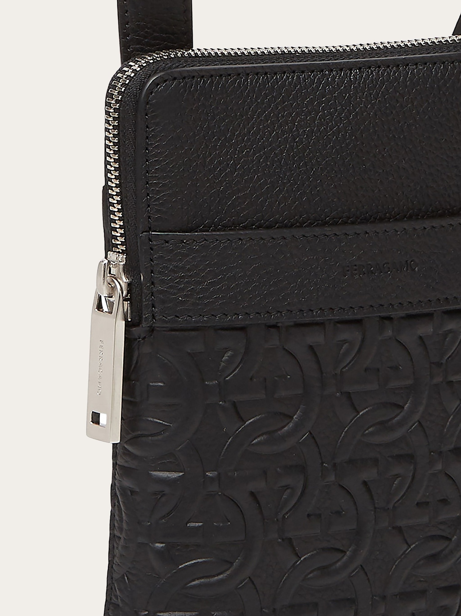 Ferragamo Gancini Zipper Shoulder Bag In Black