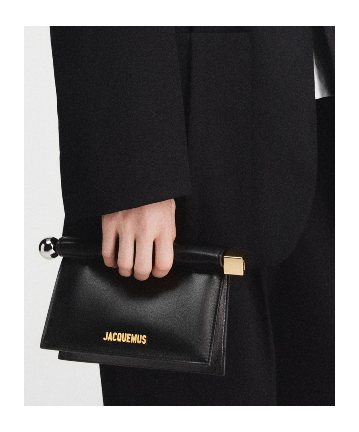 Jacquemus Women La Petite Pochette Rond Carre Nappa Leather Clutch Bag In Black