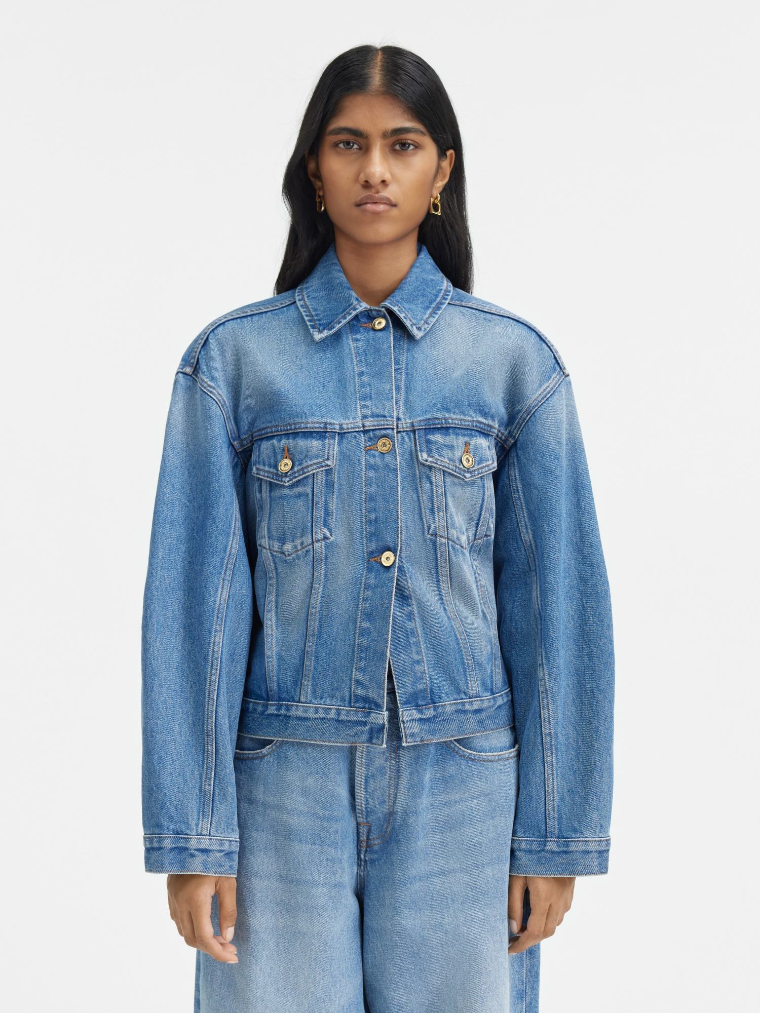Jacquemus Long-sleeved Denim Jacket In Blue