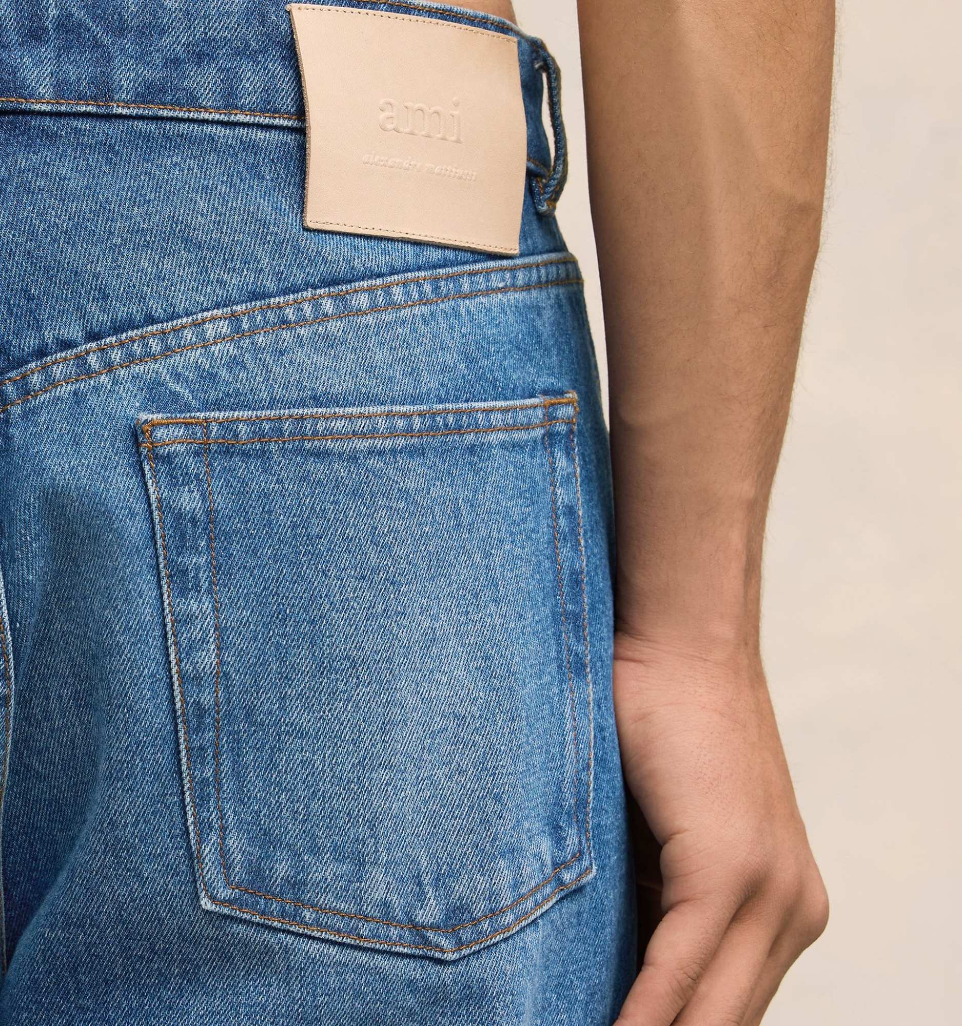 Ami Alexandre Mattiussi Boyfriend Distressed Jeans In Blue