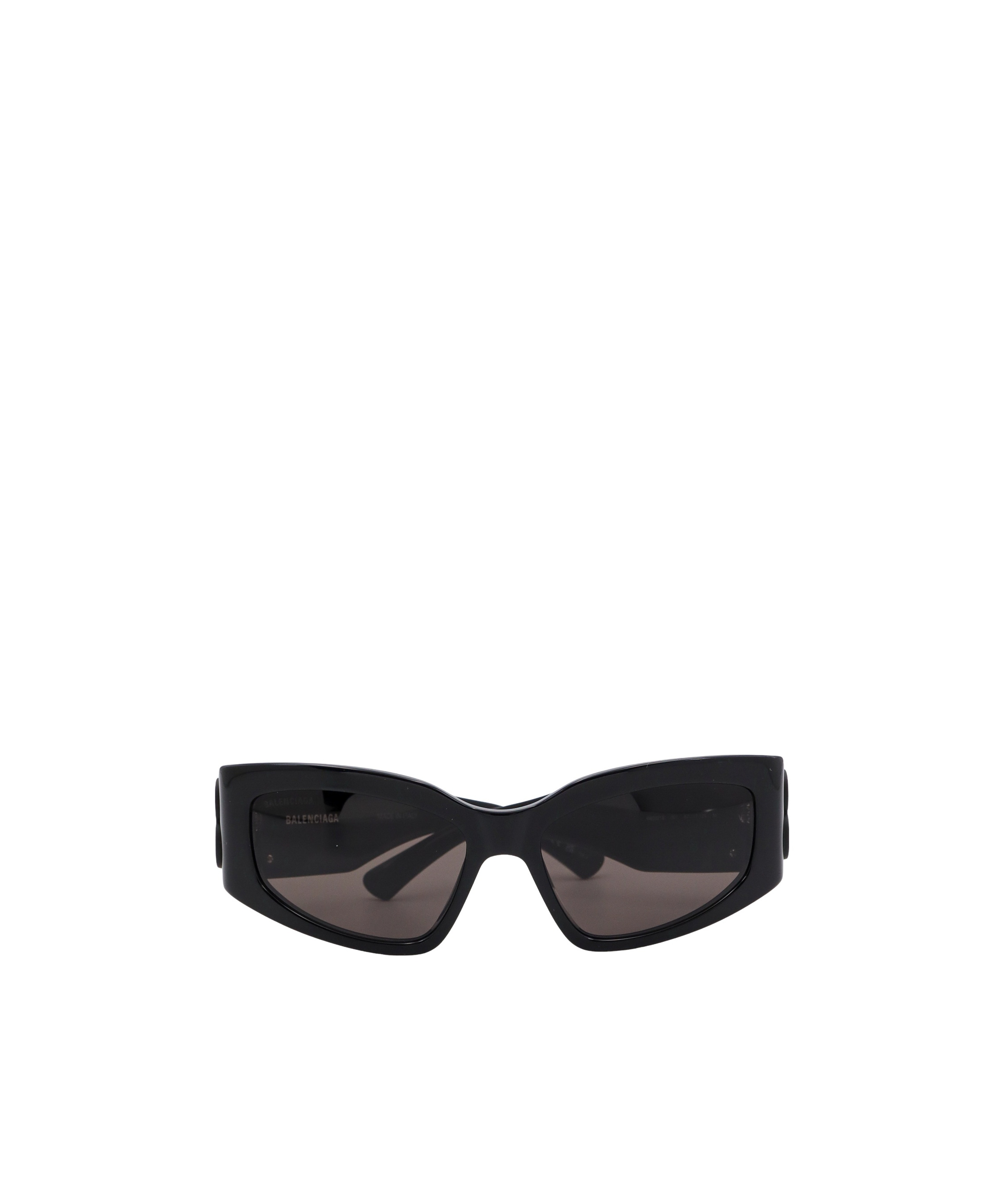 Shop Balenciaga Bossy Cat-eye Sunglasses In Black