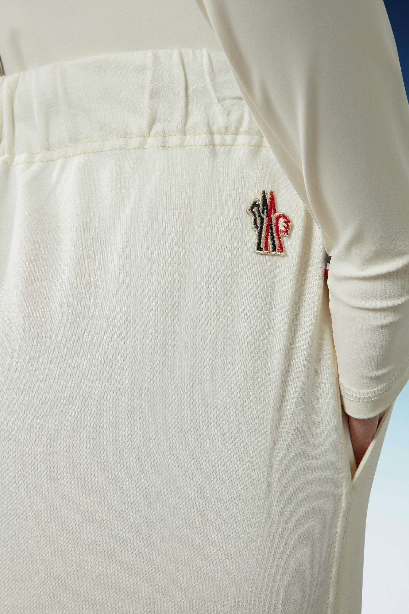 Moncler Grenoble Logo Embroidered Drawstring Pants In White