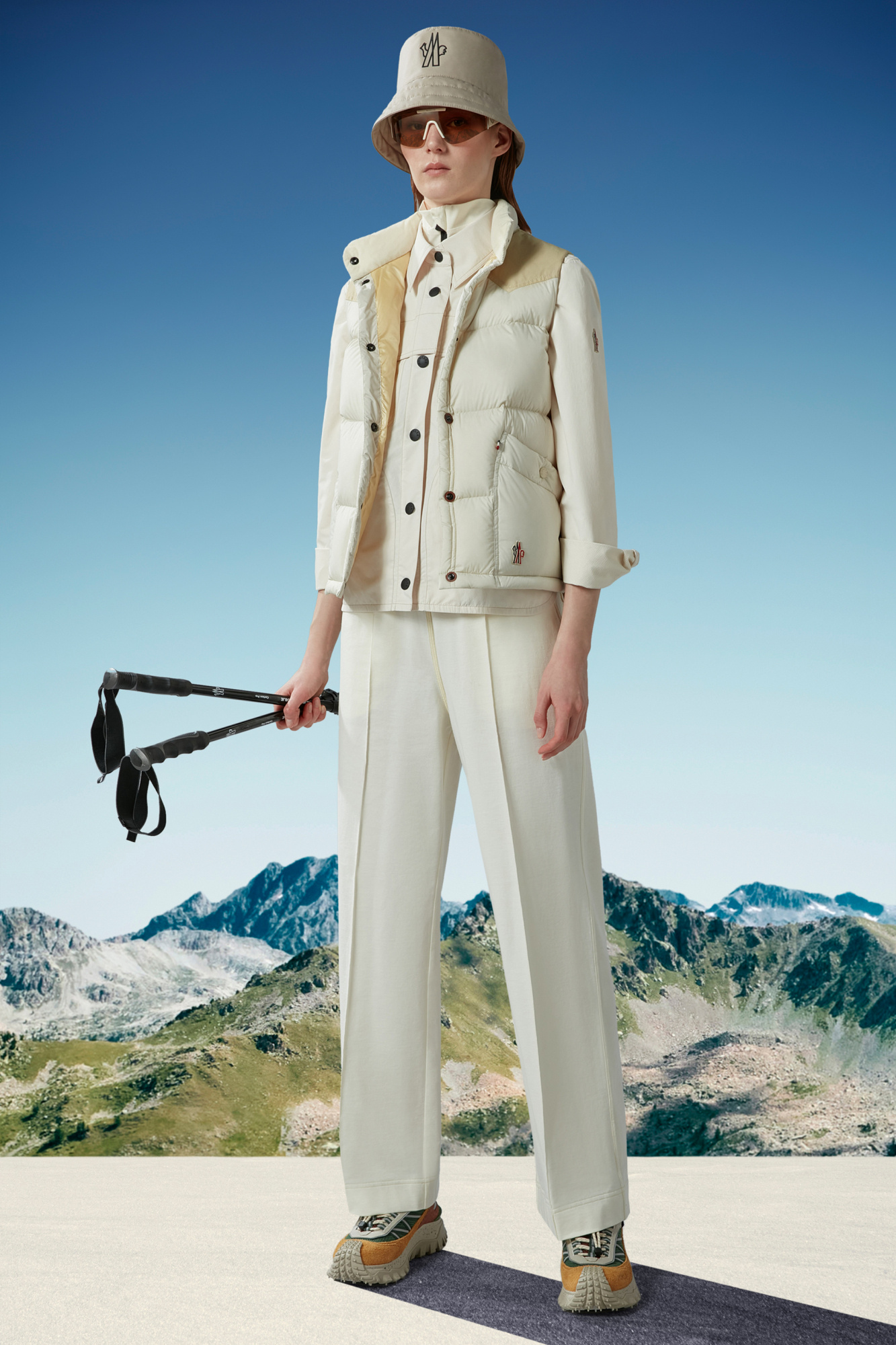 Moncler Sorapis Down-filled Gilet In White