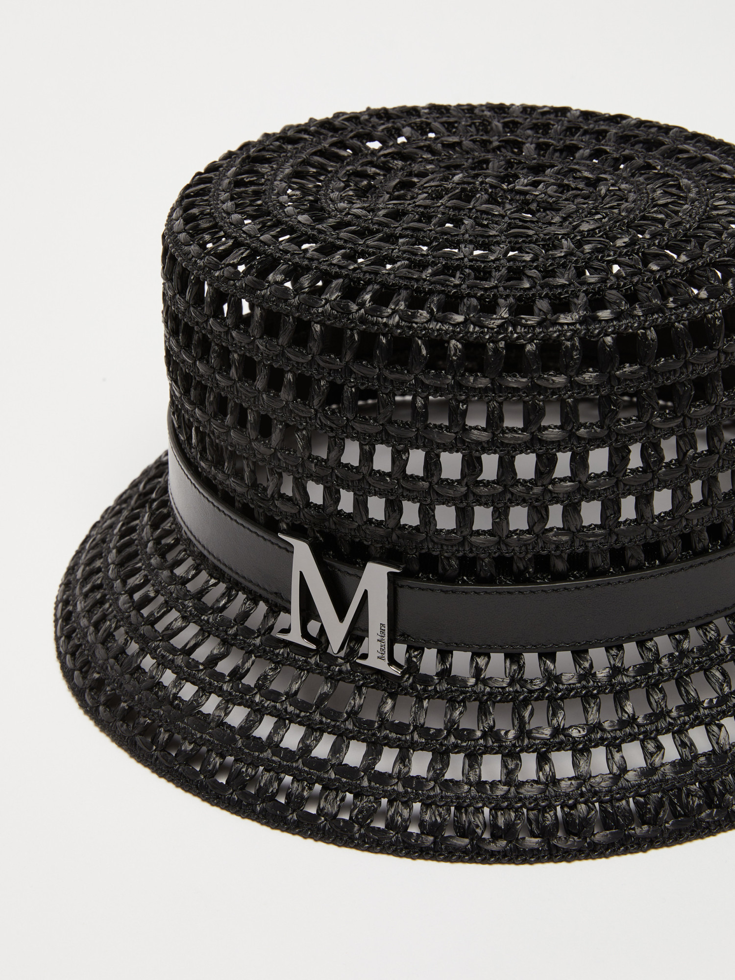 Max Mara Metal Logo Details Hat In Black