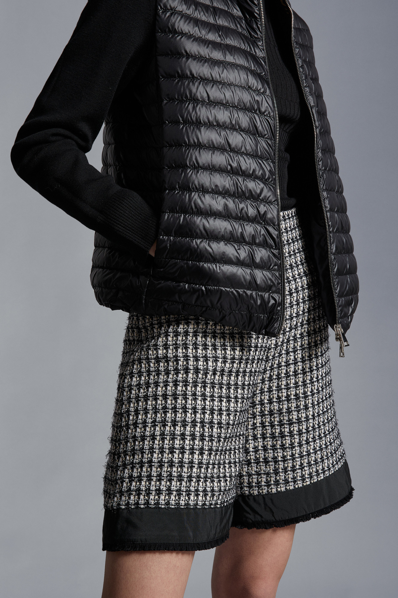 Moncler Contrasting-sleeve Padded Jacket In Black