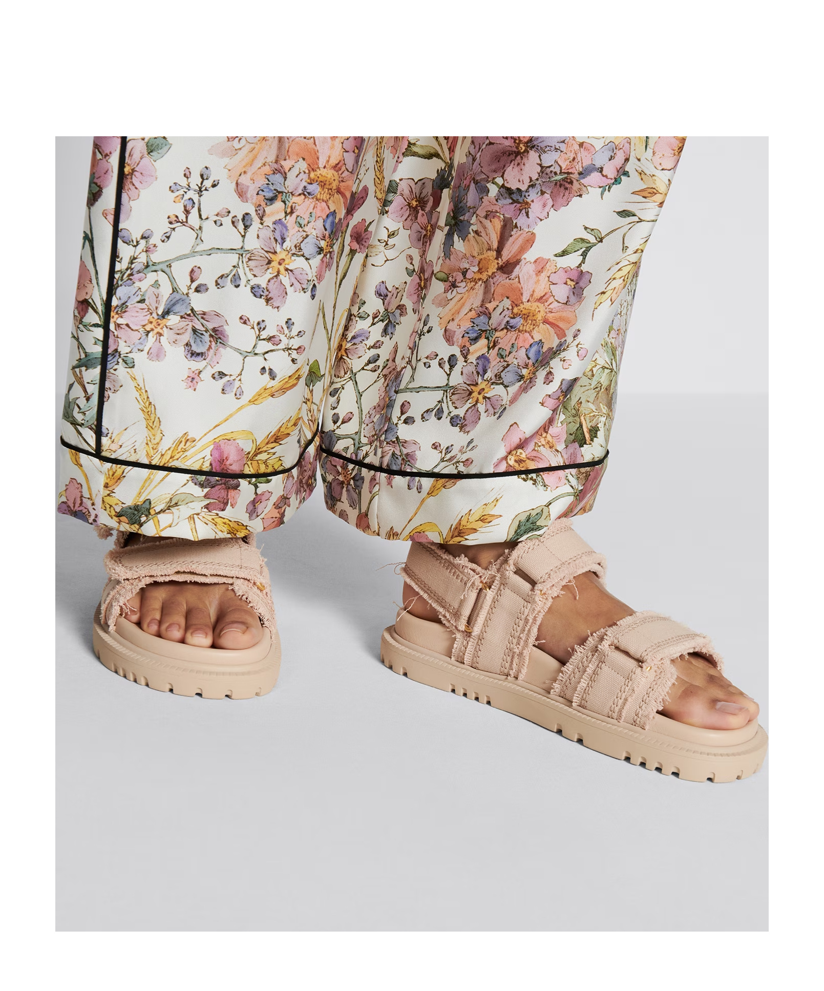 Dior Act Open Toe Flat Sandals In Nude