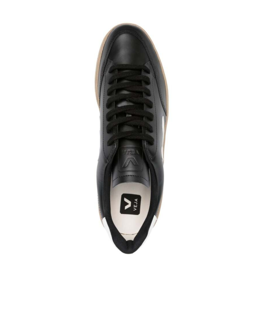 Veja Classics Leather Sneaker In Black