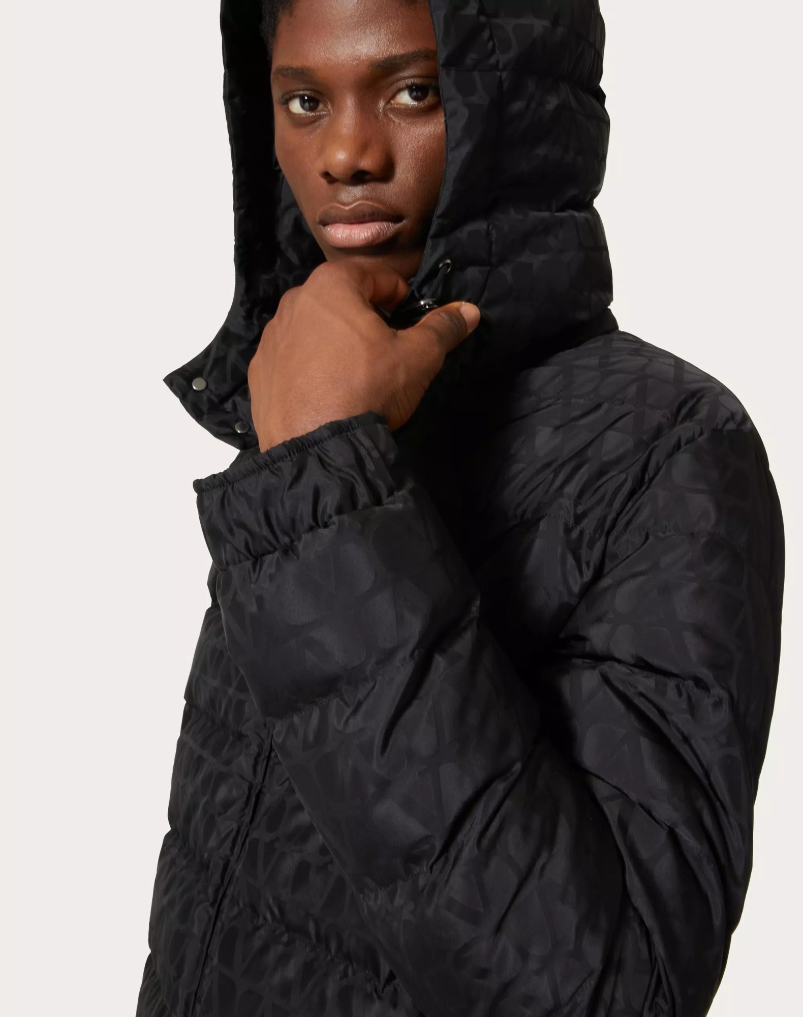 Valentino Toile Iconographe Padded Down Jacket In Black