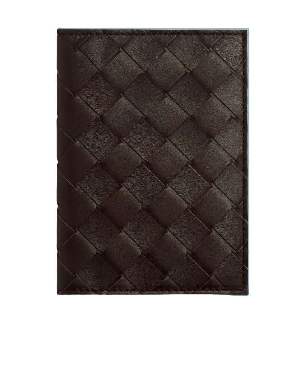 Bottega Veneta Leather Intrecciato Bifold Passport Cover In Brown