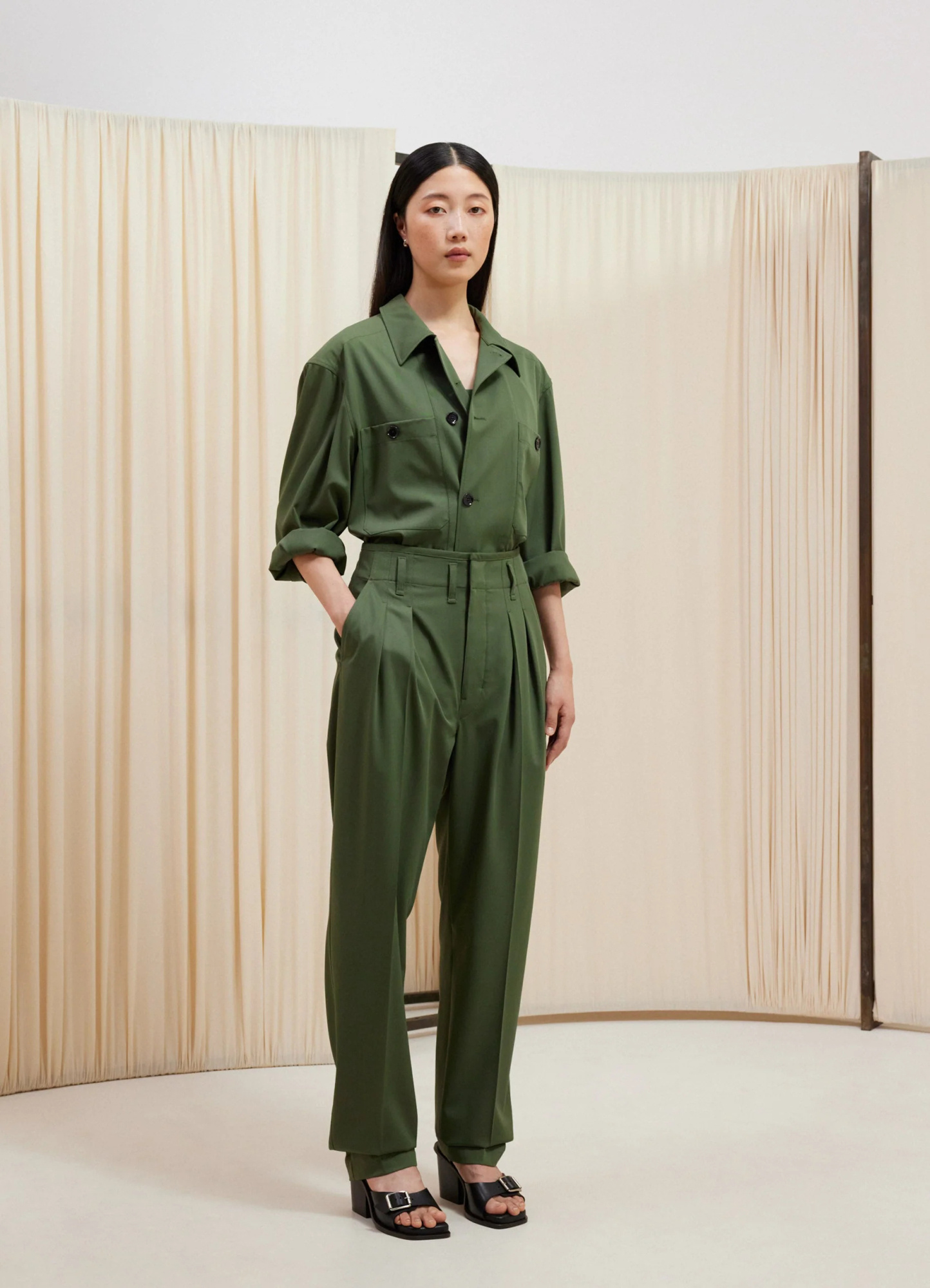 LEMAIRE LEMAIRE PLEATED TAPERED LEG TROUSERS