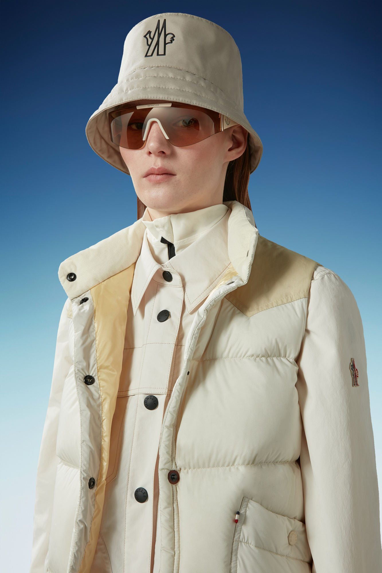 Moncler Logo Bucket Hat In Nude