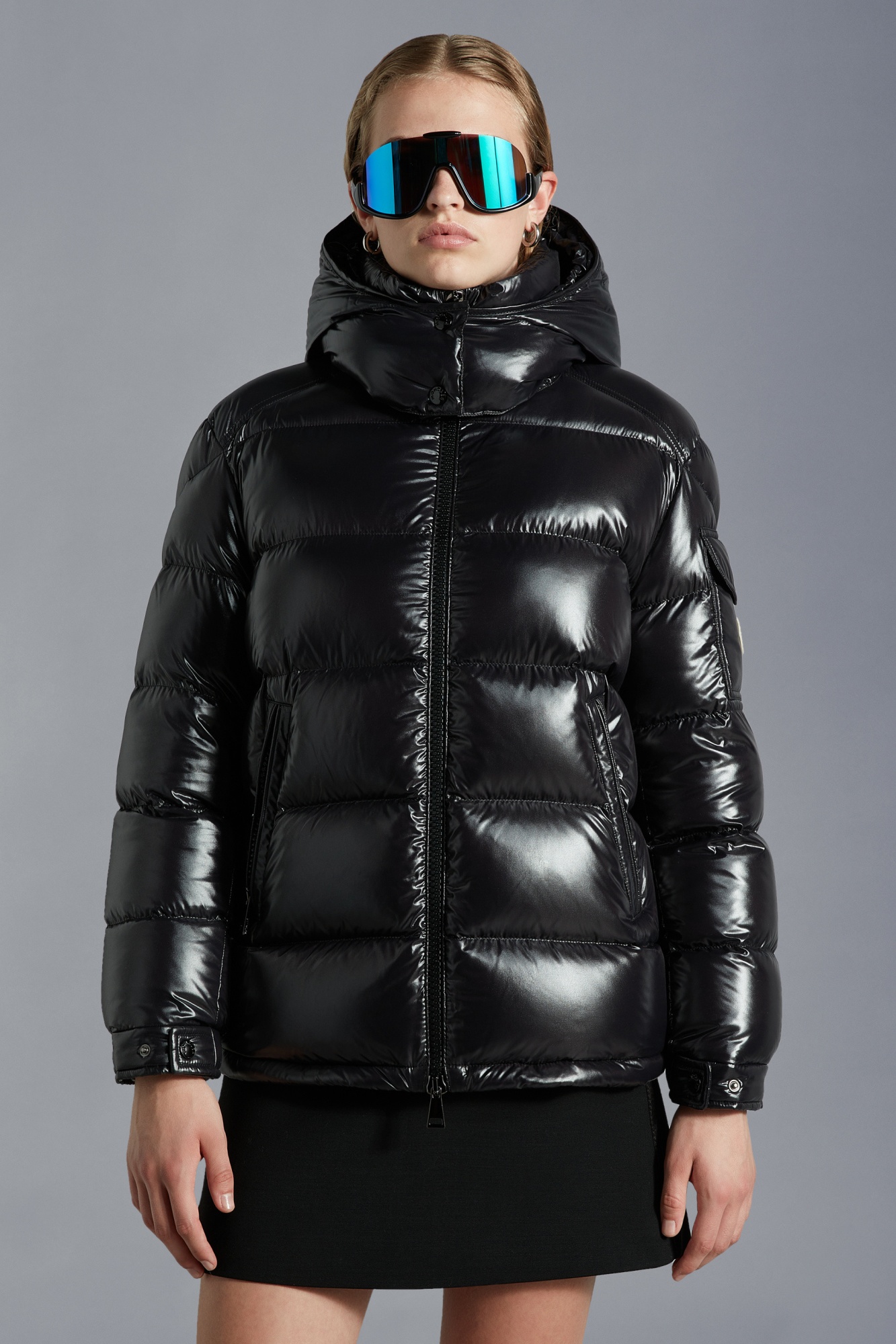 Moncler Maire Hooded Short Down Jacket Black In Black