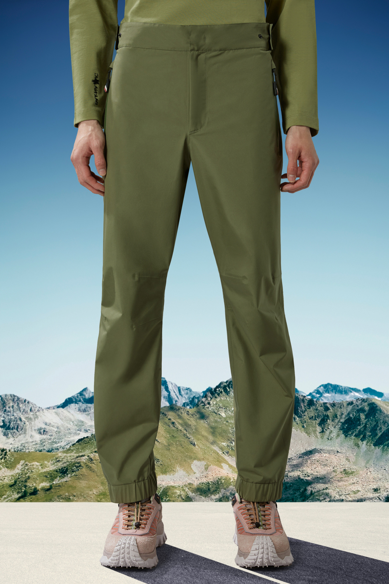 Moncler Mid-rise Tapered Performance Trousers In Green