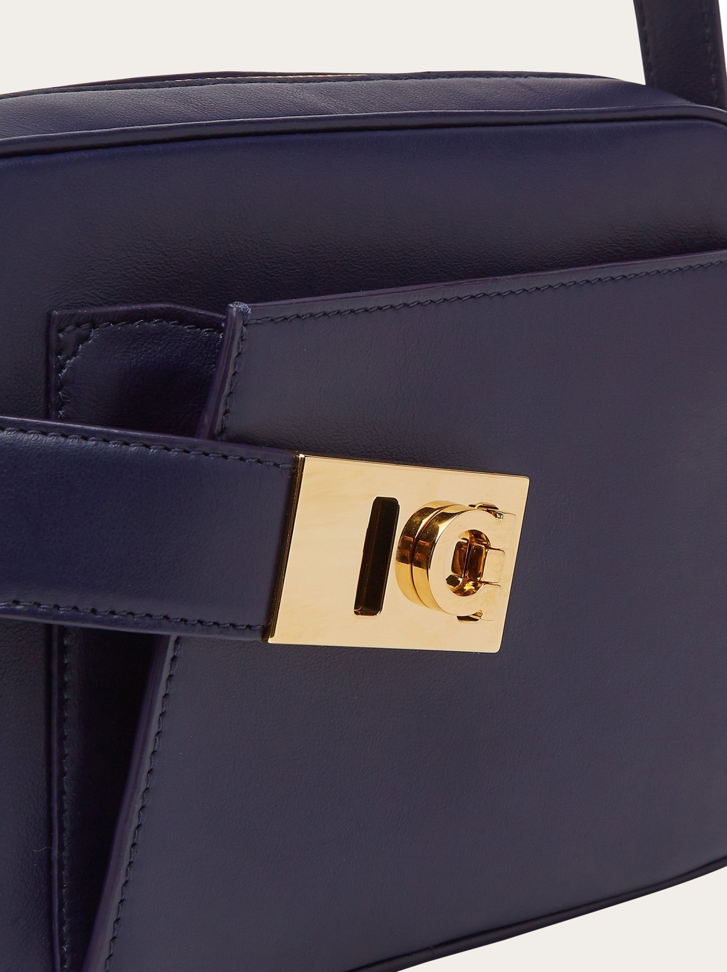 Shop Ferragamo Zipper Shoulder Bag In Blue