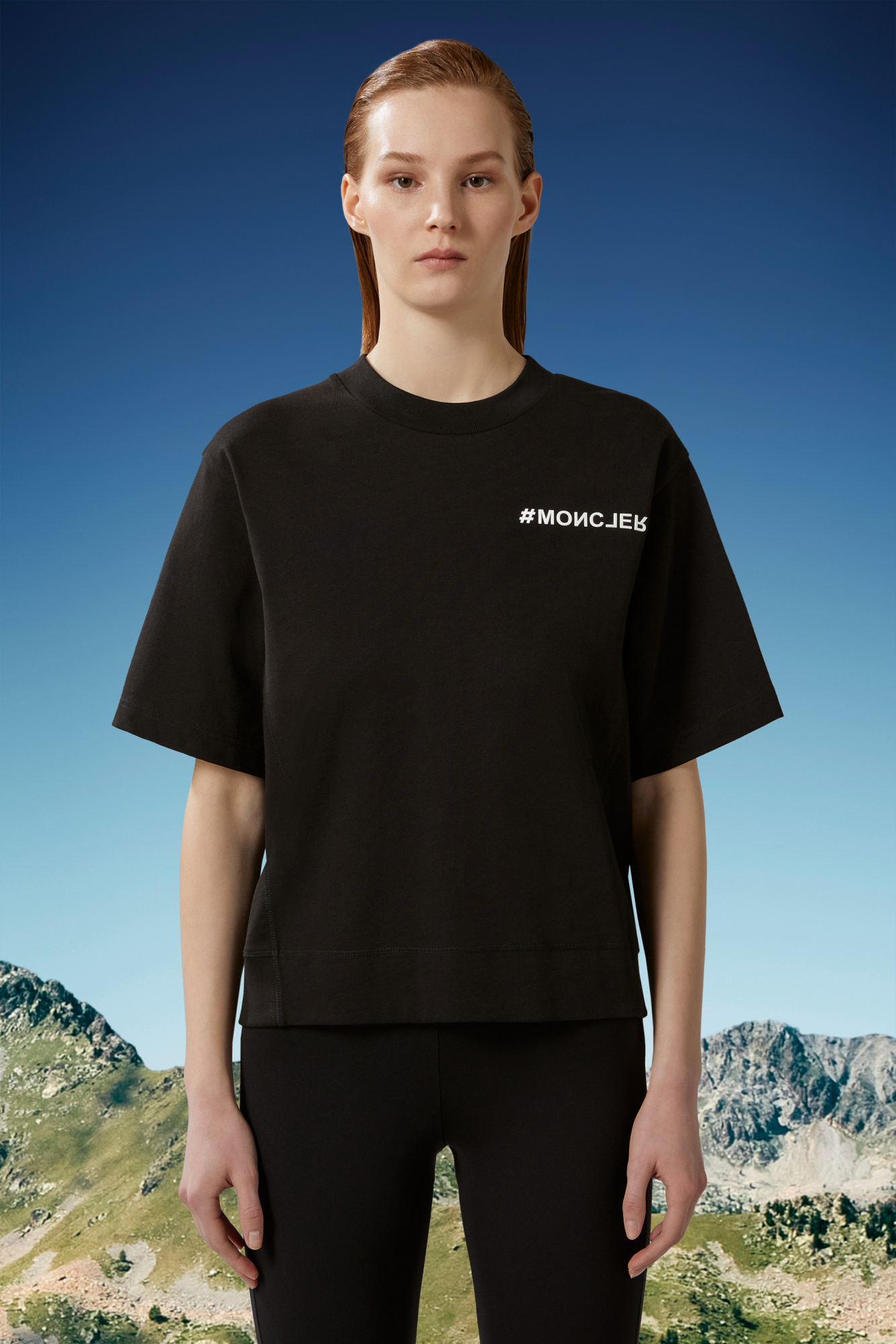 Moncler Logo T-shirt In Black
