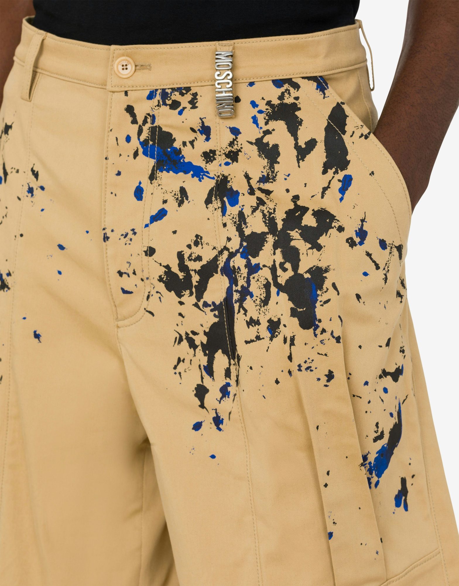 Moschino Couture Bermuda Cargo In Nude