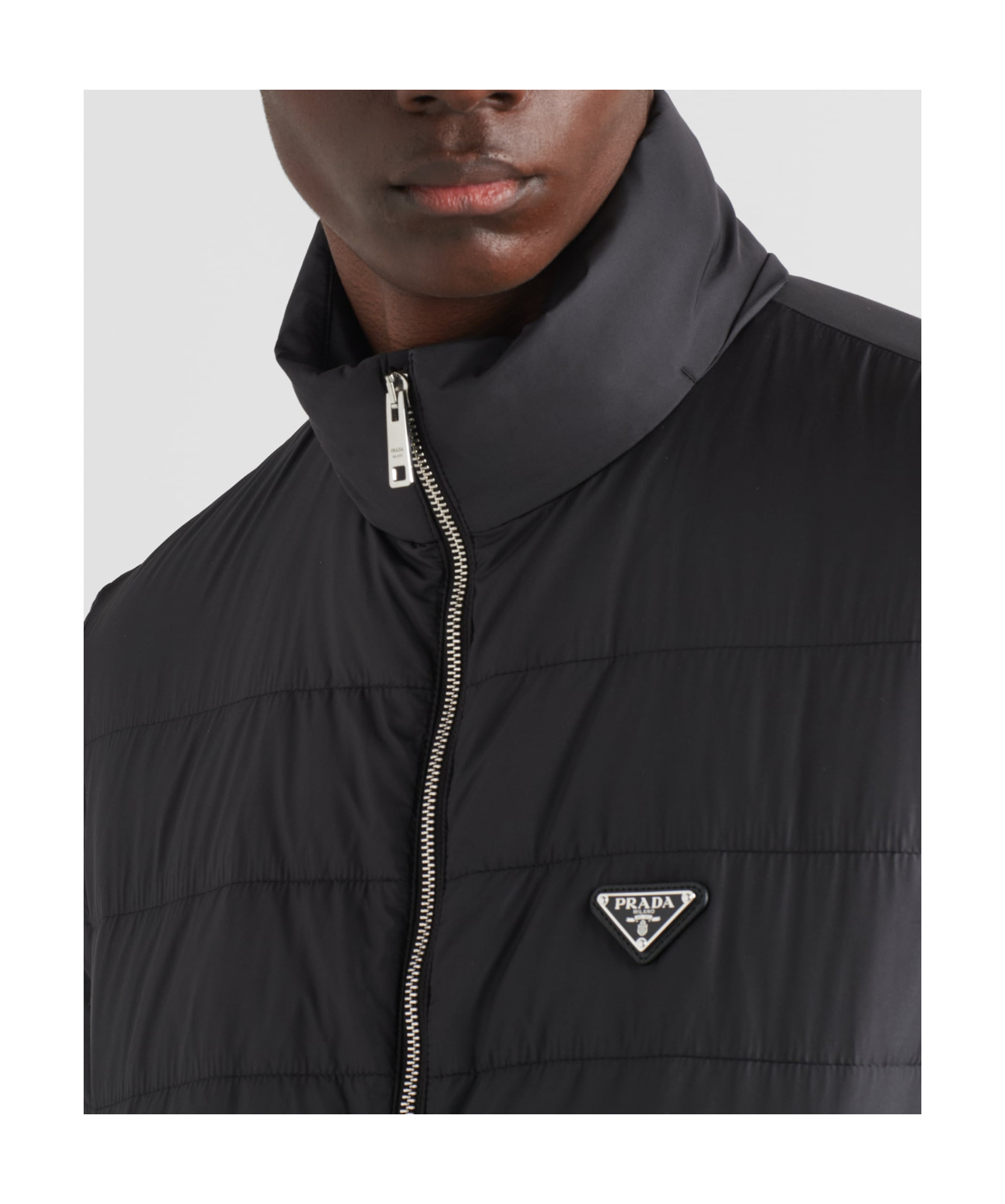 Prada Mittelschwere Daunenjacke Aus Polyester In Black