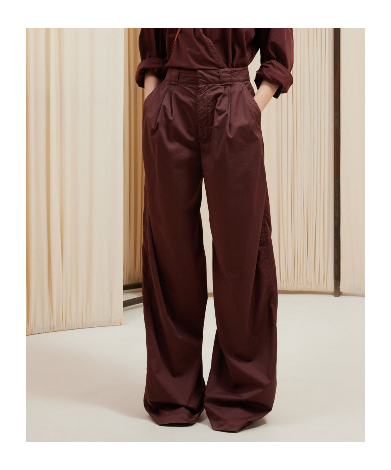 Lemaire Wide Leg Pleated Trousers In Red