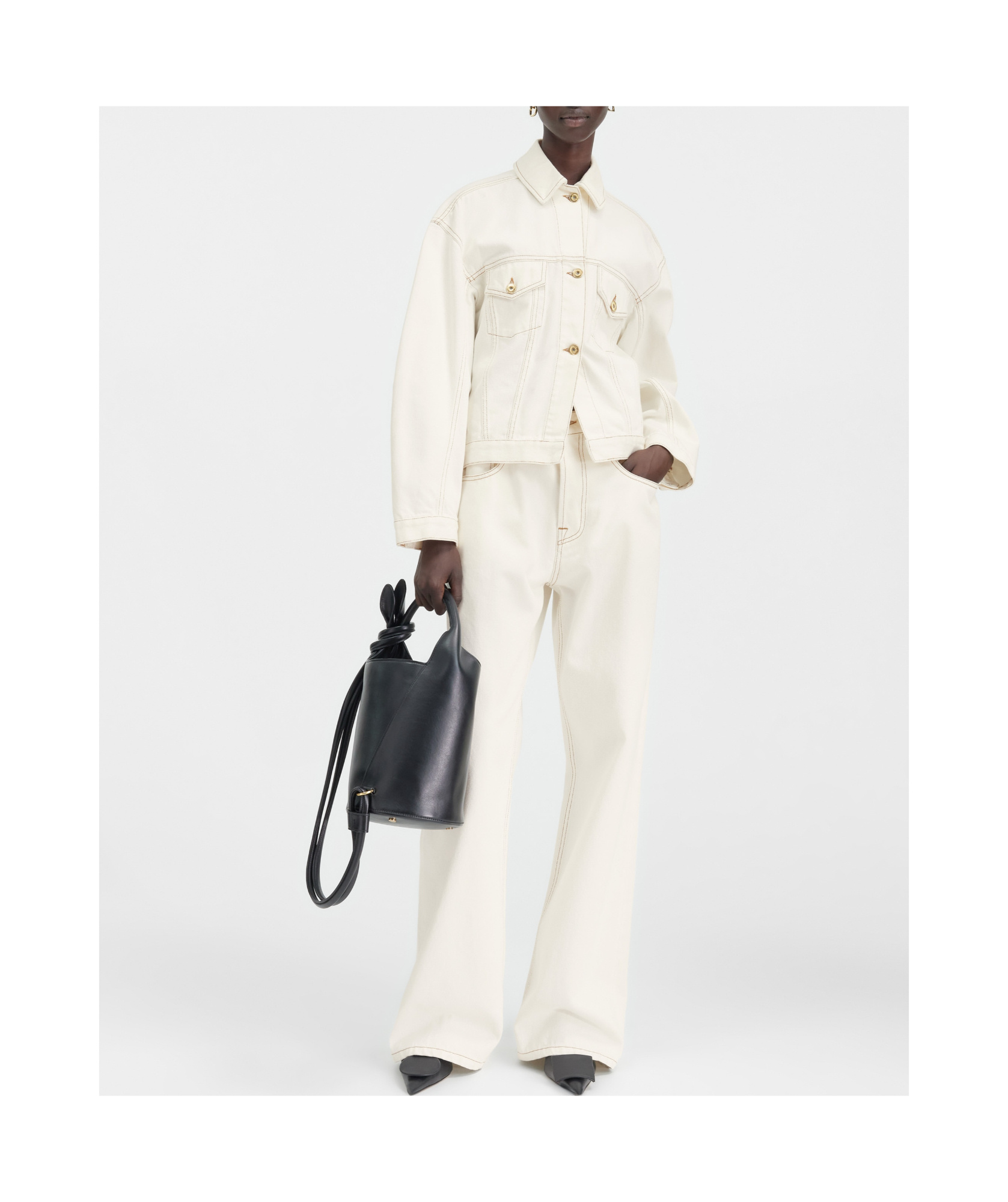 Jacquemus Structured White Denim Jacket With Classic Silhouette In White