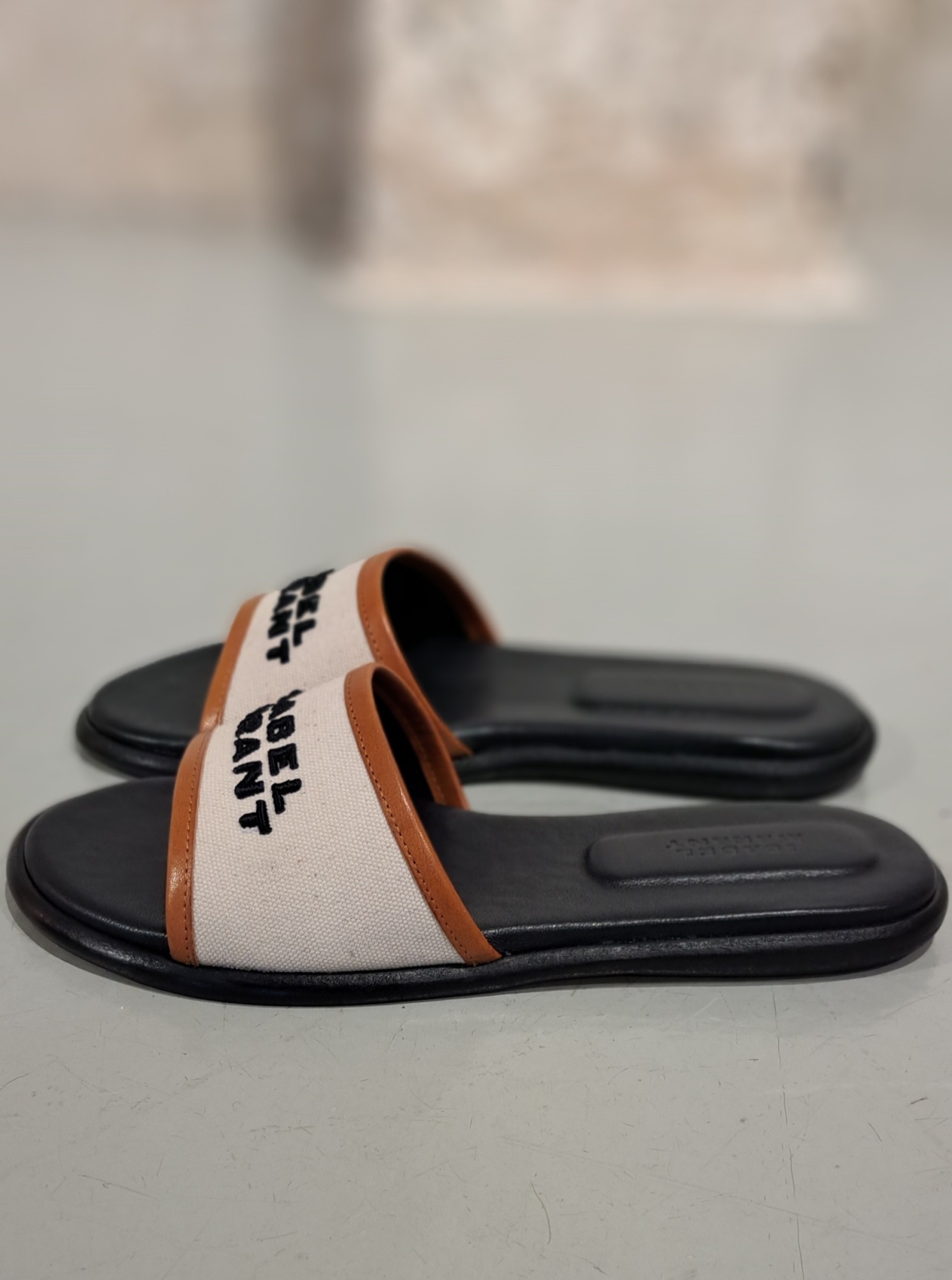Isabel Marant Open-toed Slippers In Black