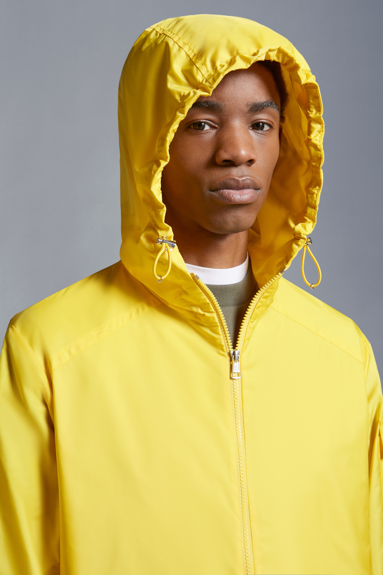 Moncler Etiache Logo-patch Jacket In Yellow