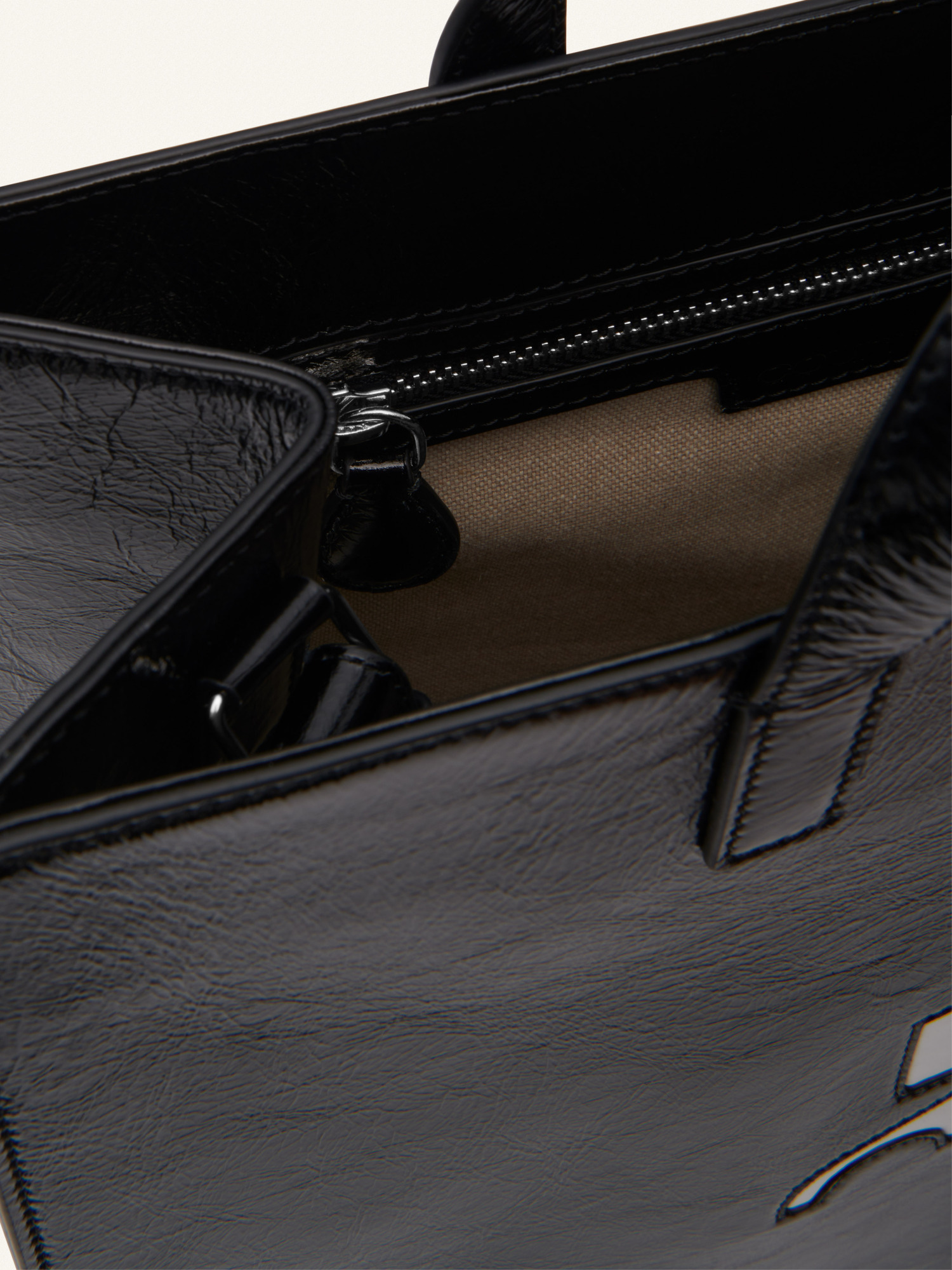 Courrèges Heritage Naplack Tote Bag In Black
