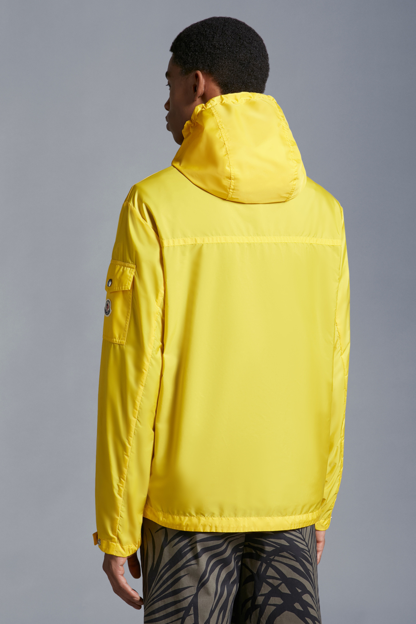 Moncler Etiache Logo-patch Jacket In Yellow
