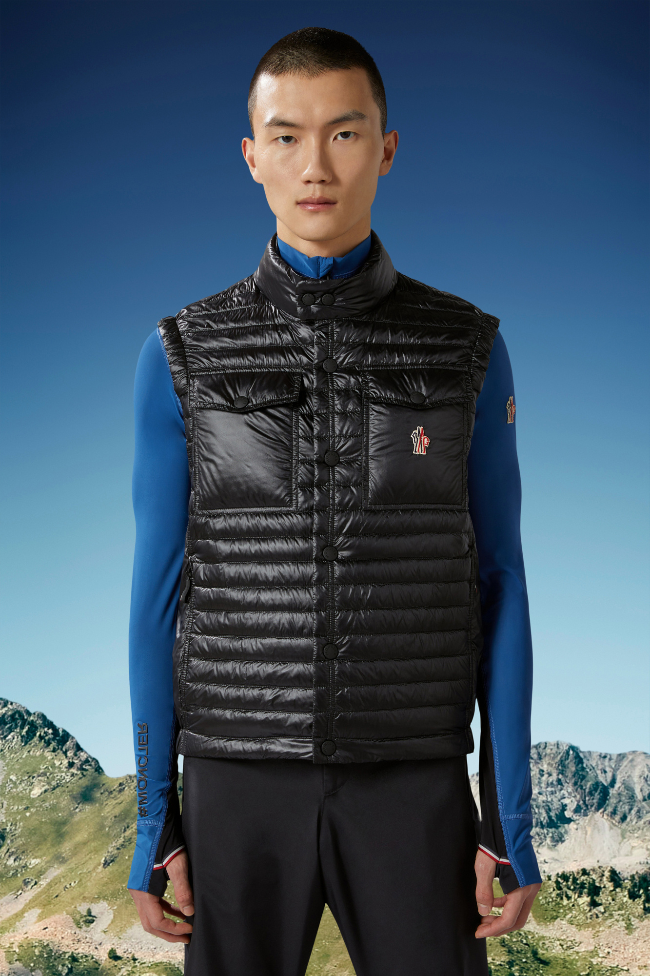 Moncler Ollon Down-feather Padded Gilet In Black