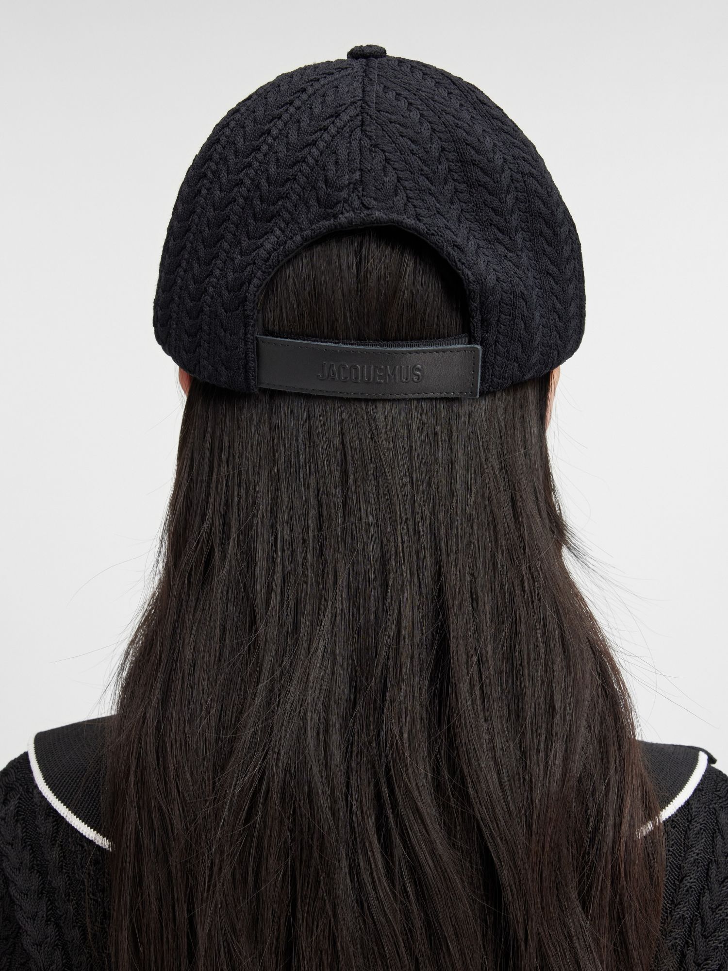 Jacquemus Belo Baseball Cap In Black