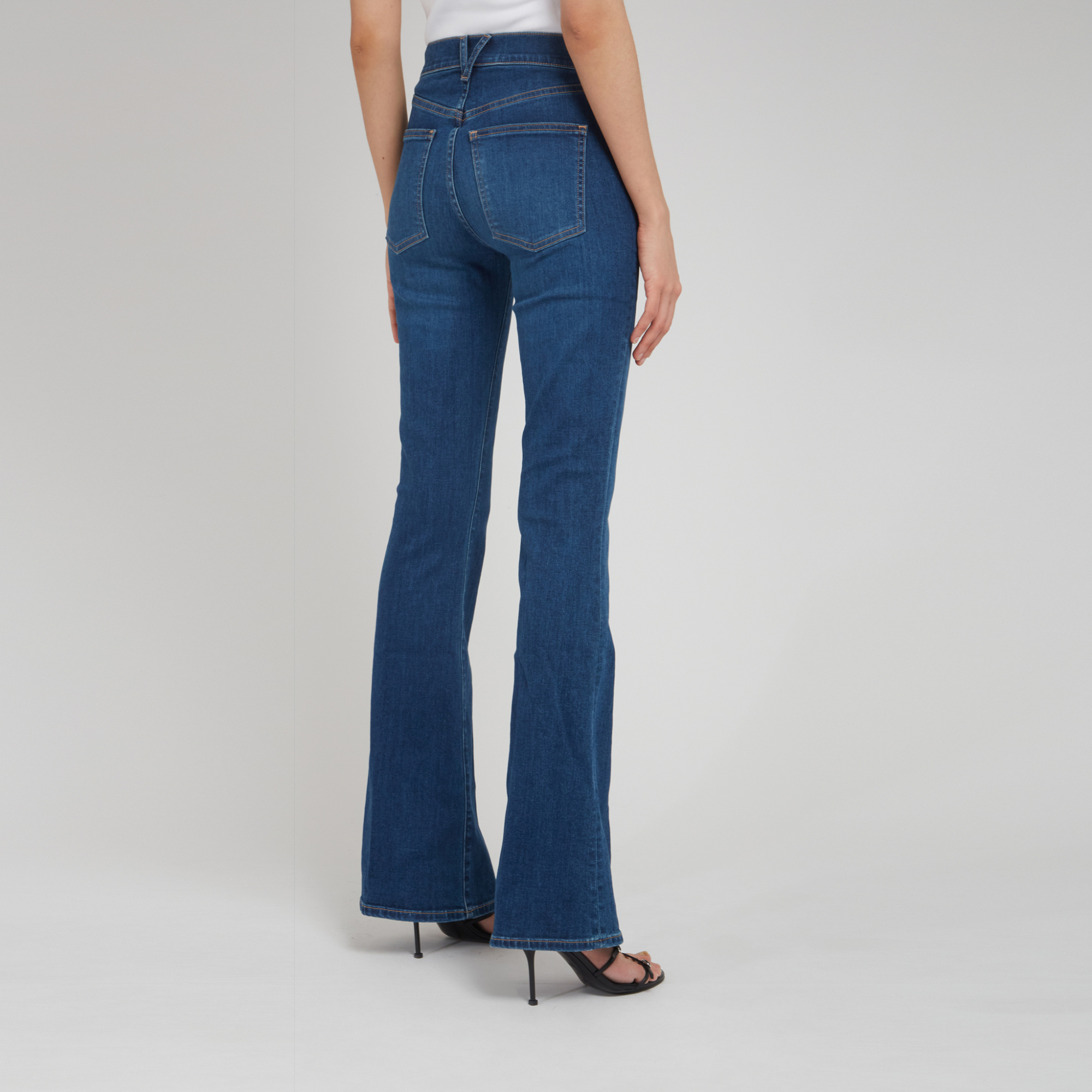 Veronica Beard Belt Loop With Jeans In Blue