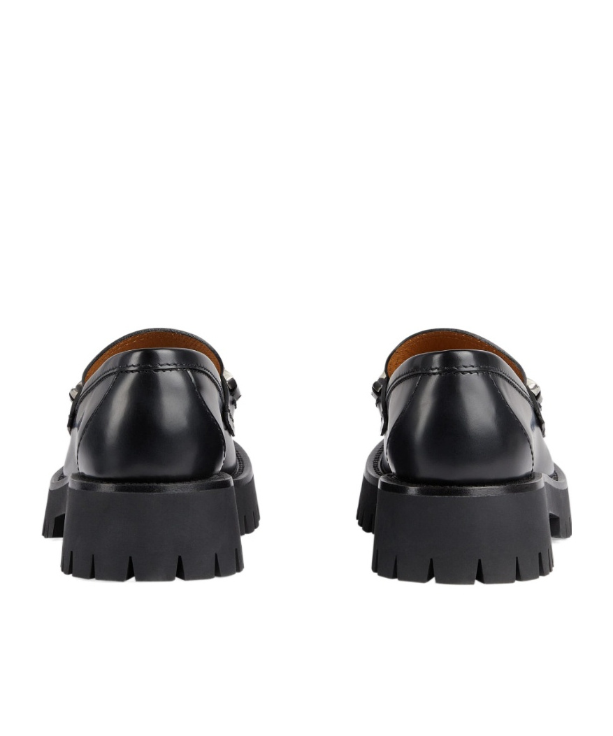 Gucci Logo-chain Leather Loafers In Black