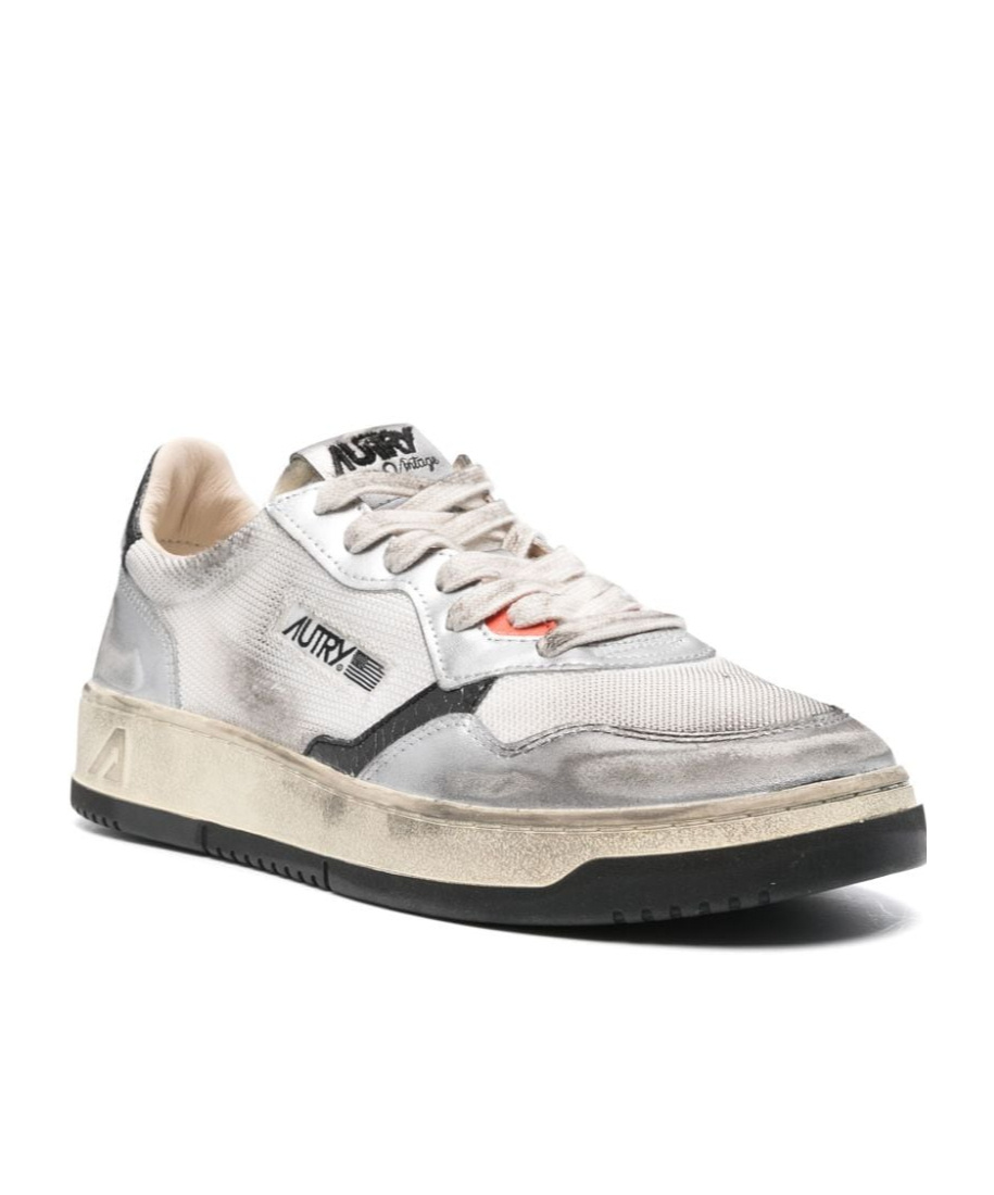 Autry Medalist Super Vintage Low Sneakers In White