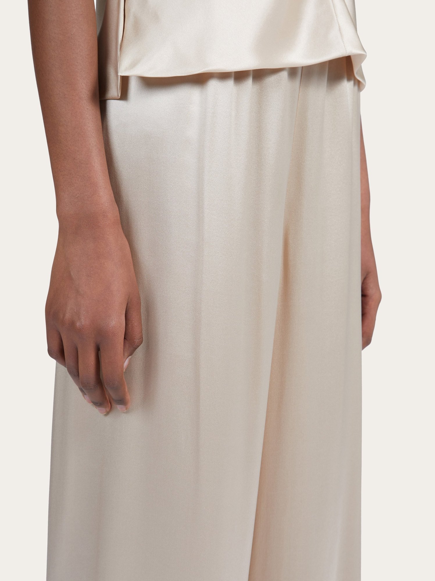 Ferragamo Loose Waist Casual Pants In Neutral