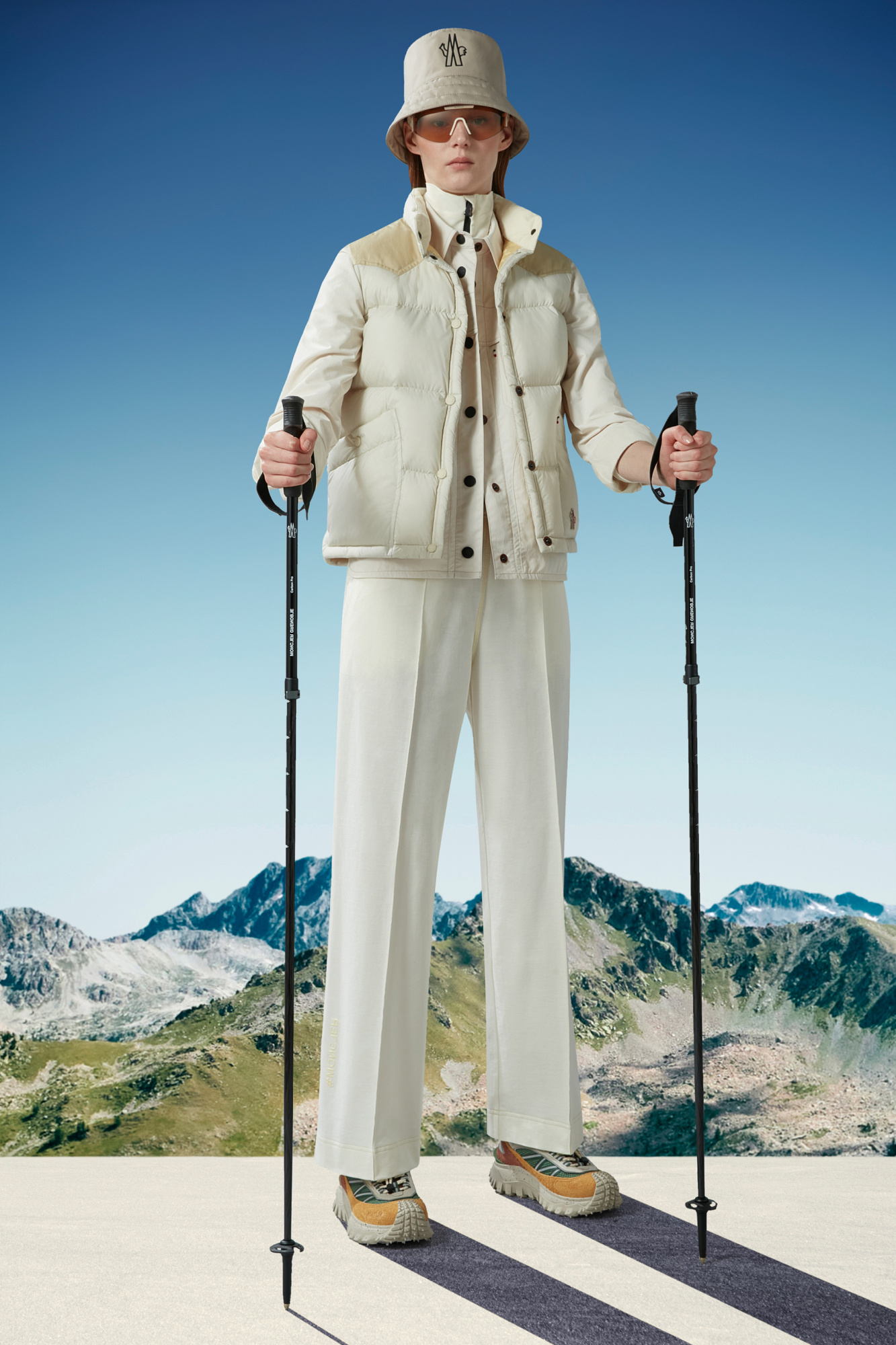 Moncler Grenoble Logo Embroidered Drawstring Pants In White