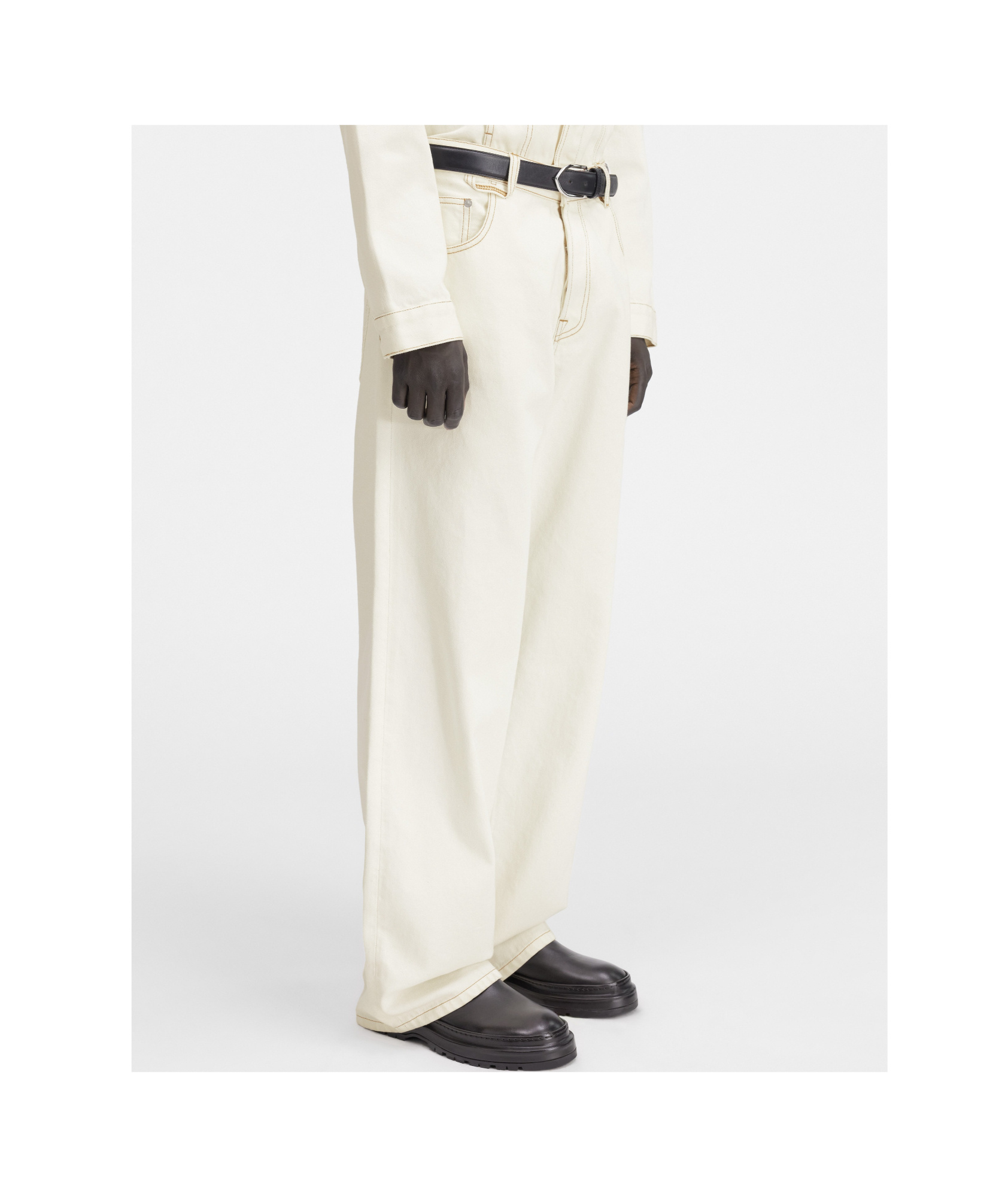 Jacquemus Wide-legged Jeans In White