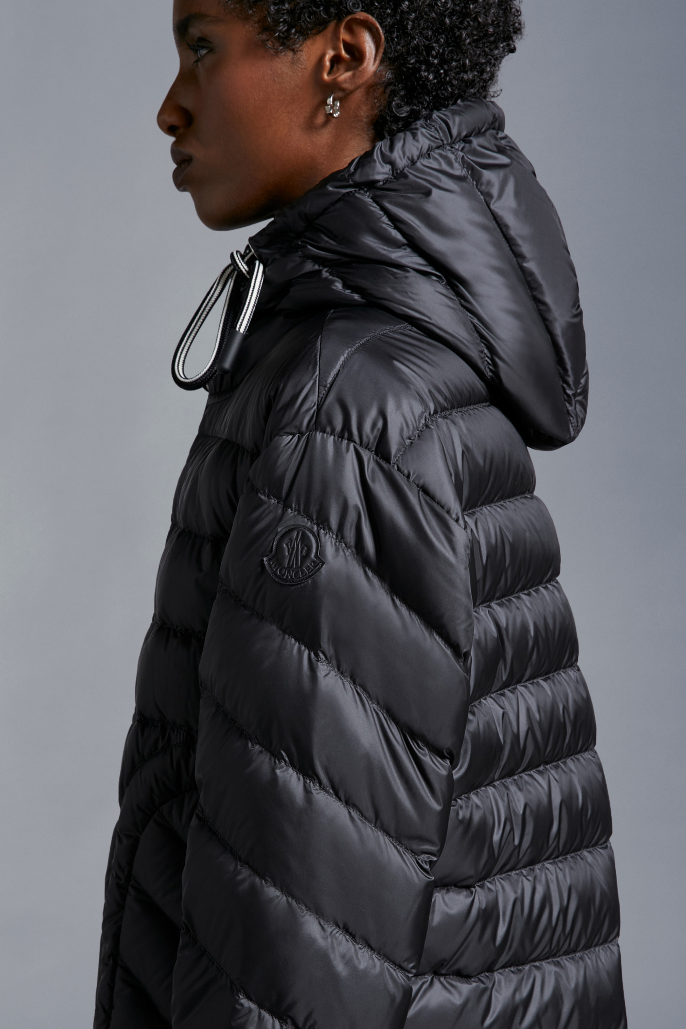 Moncler Delfo Down Puffer Jacket In Black